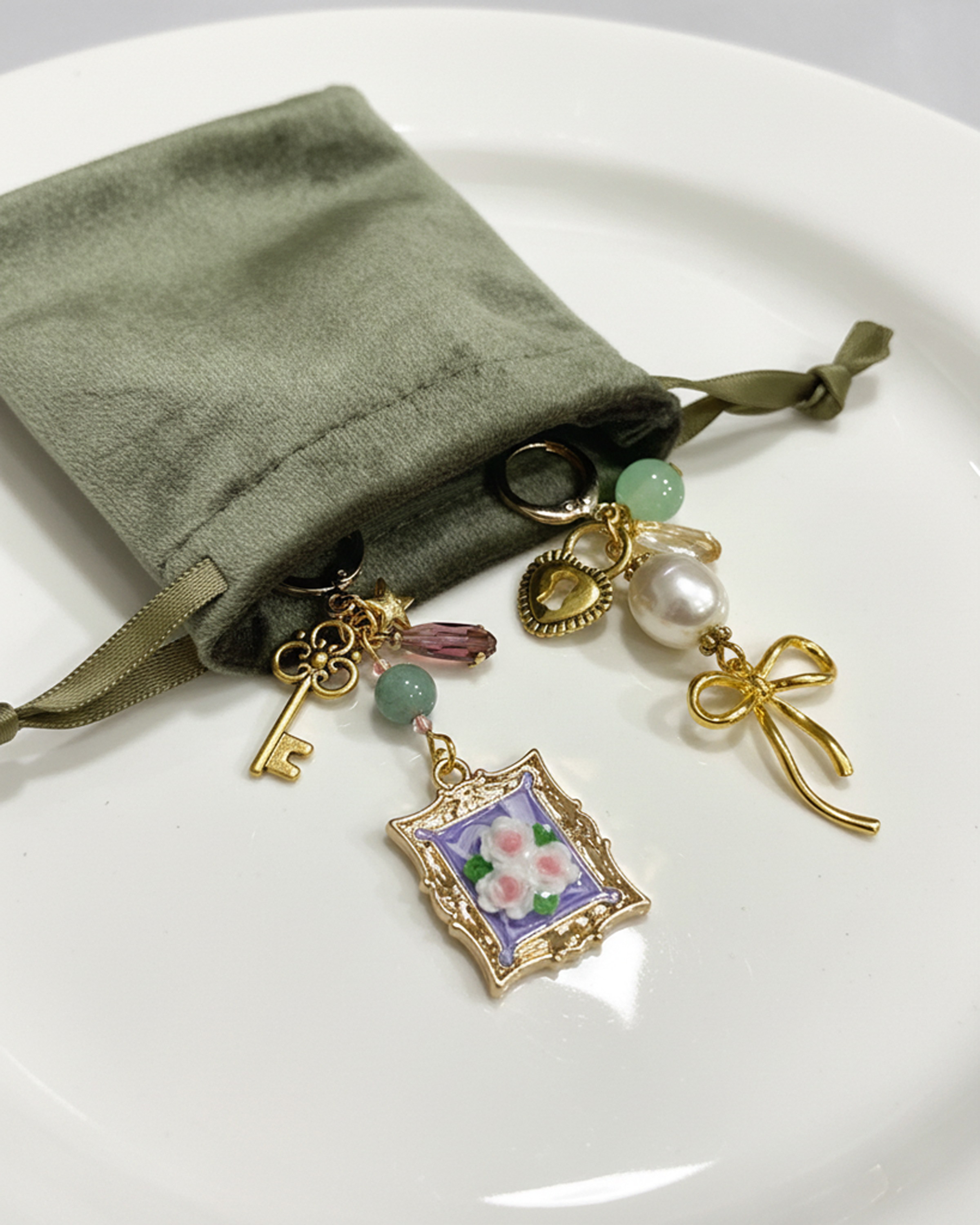 Packaging mockups_9.png