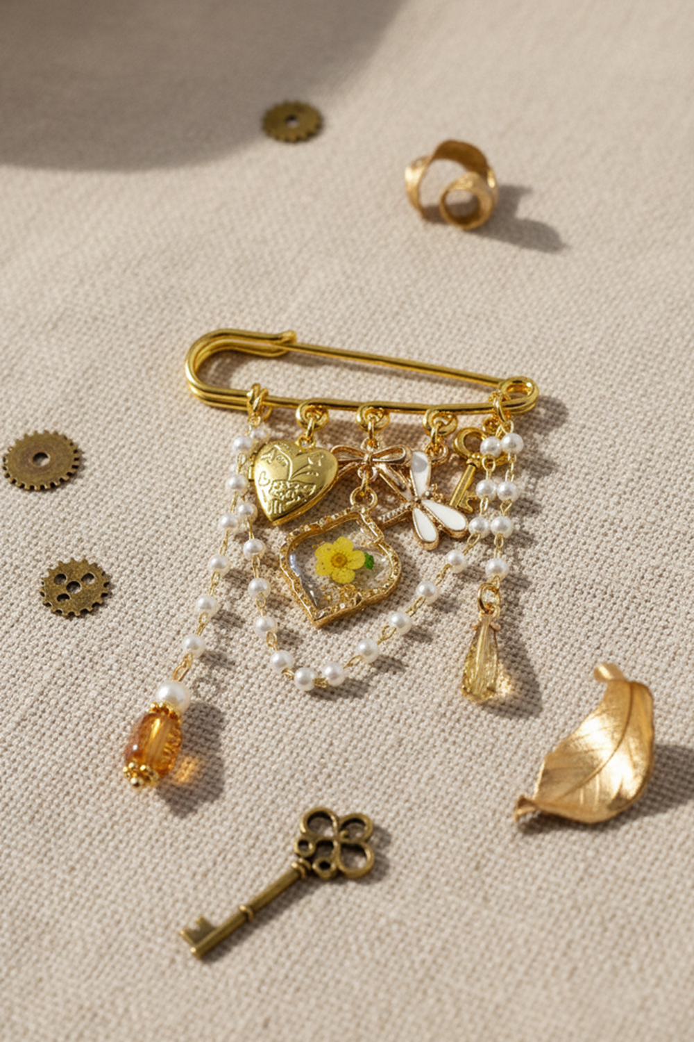 GHGBROOCH2_Pin 2.png