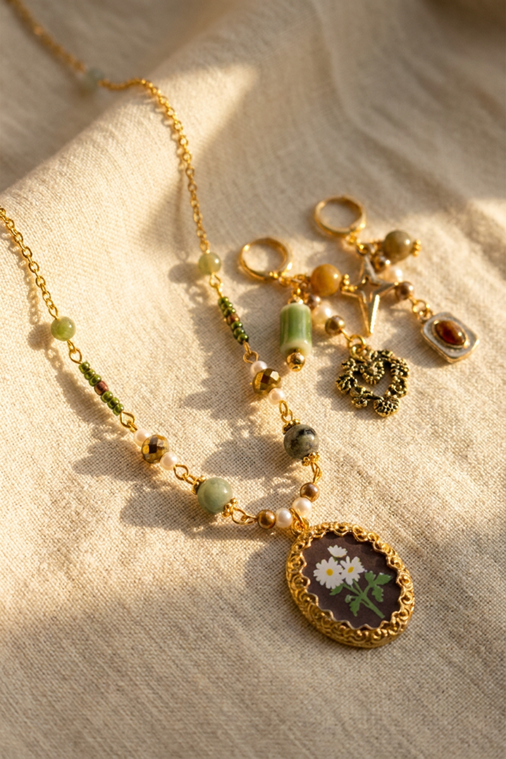 TILEARRINGNECKLACE1_PIN 7.png
