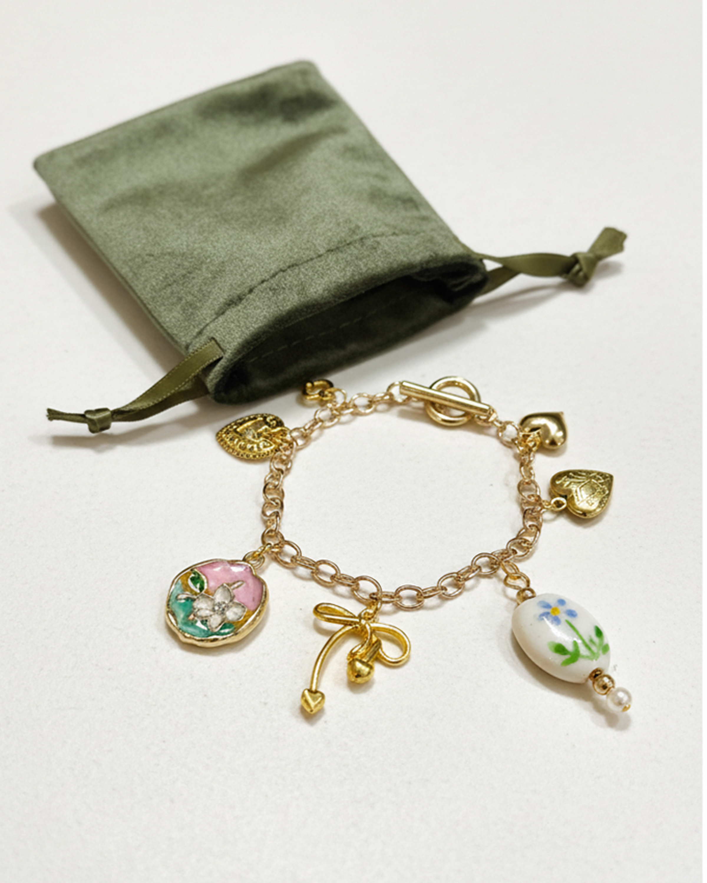 Packaging mockups_19.png