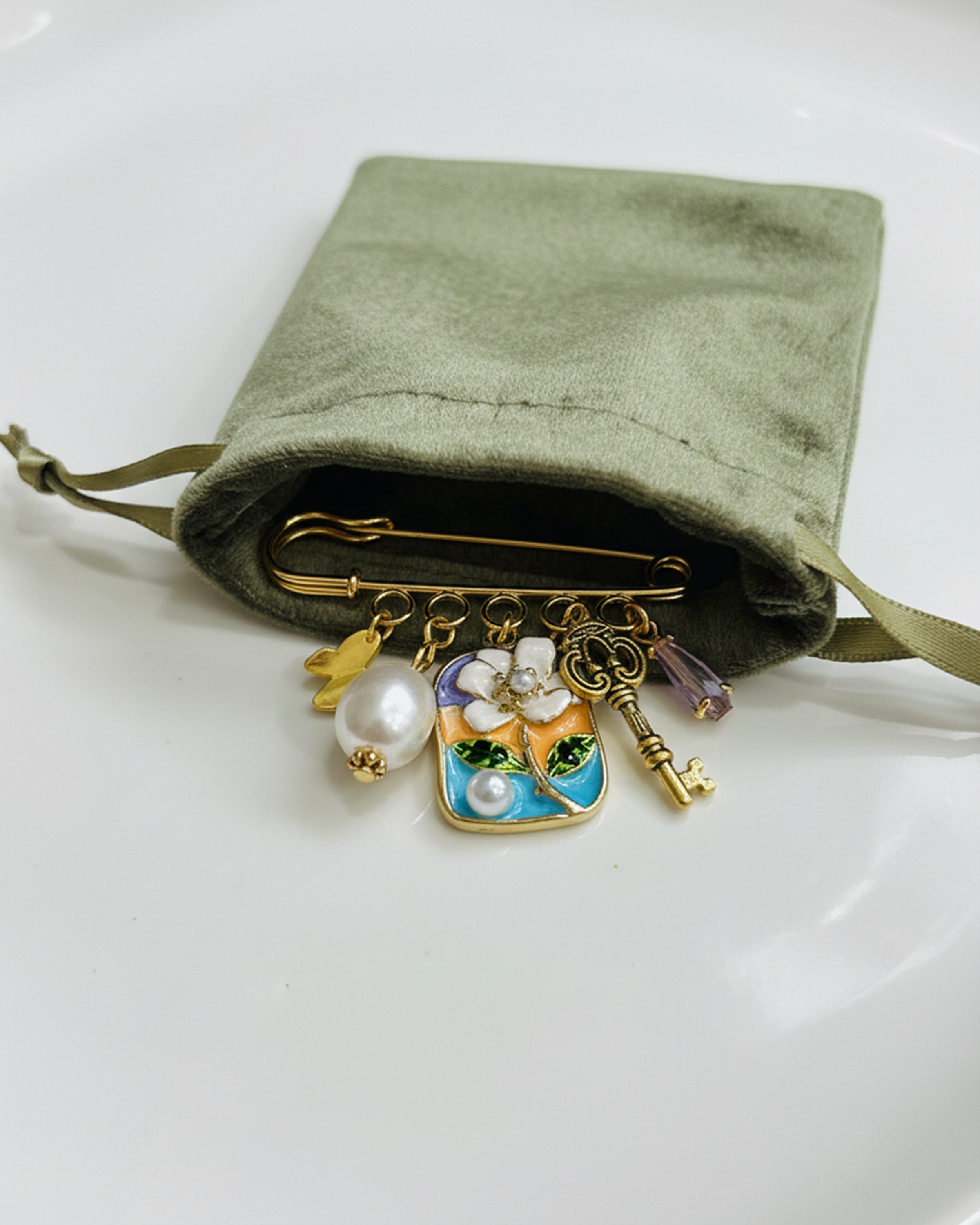 Packaging mockups_12.png