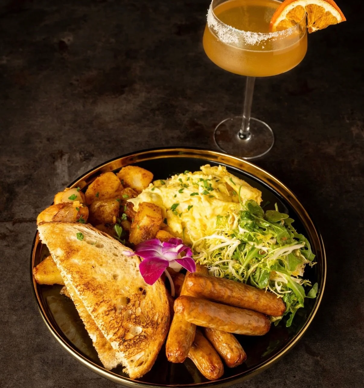 Come hungry. Roc Da Mic will handle the rest. 😮&zwj;💨🍽️🎶

Sunday brunch at Life After starts with plates that look like THIS&hellip; and somewhere between the first bite, the cocktails and the music, brunch turns into a whole concert. 

Good food