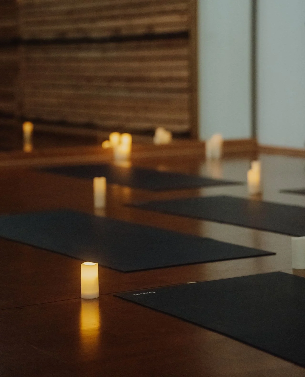 The pre-class calm 🧘🏼⁠
⁠
Beat the morning heat and unroll your mat for our Roots+ class this morning 8:00am-9:15am. ⁠
⁠
Early morning classes not for you? We have Flow + Restore 10:00am-11:00am. ⁠
⁠
Or, if you want that afternoon sweetspot, we have
