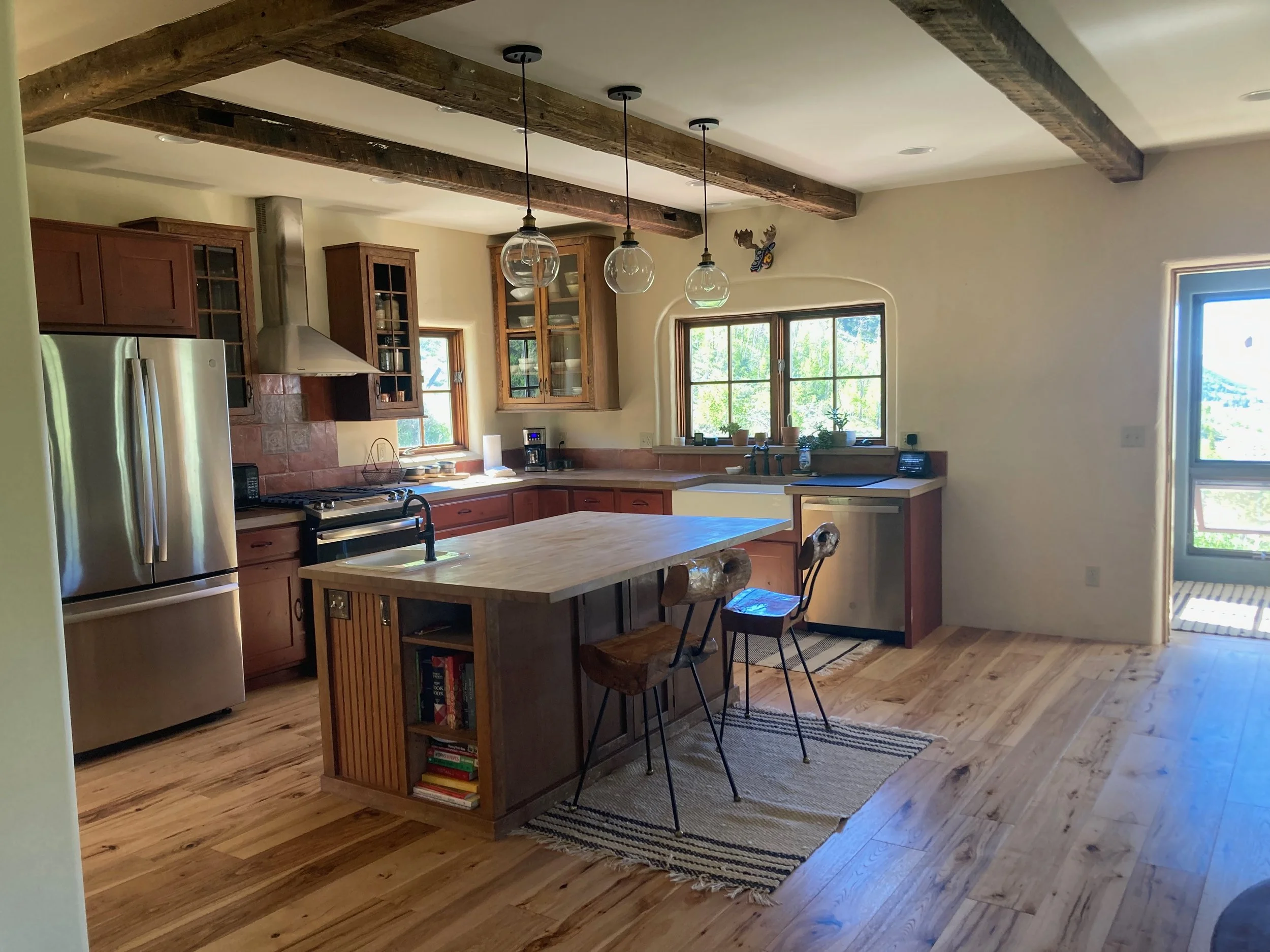 kitchen facing south.jpeg