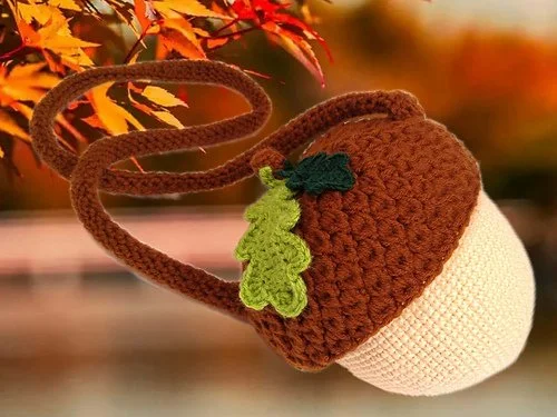 acorn bag and oak leaf.jpg