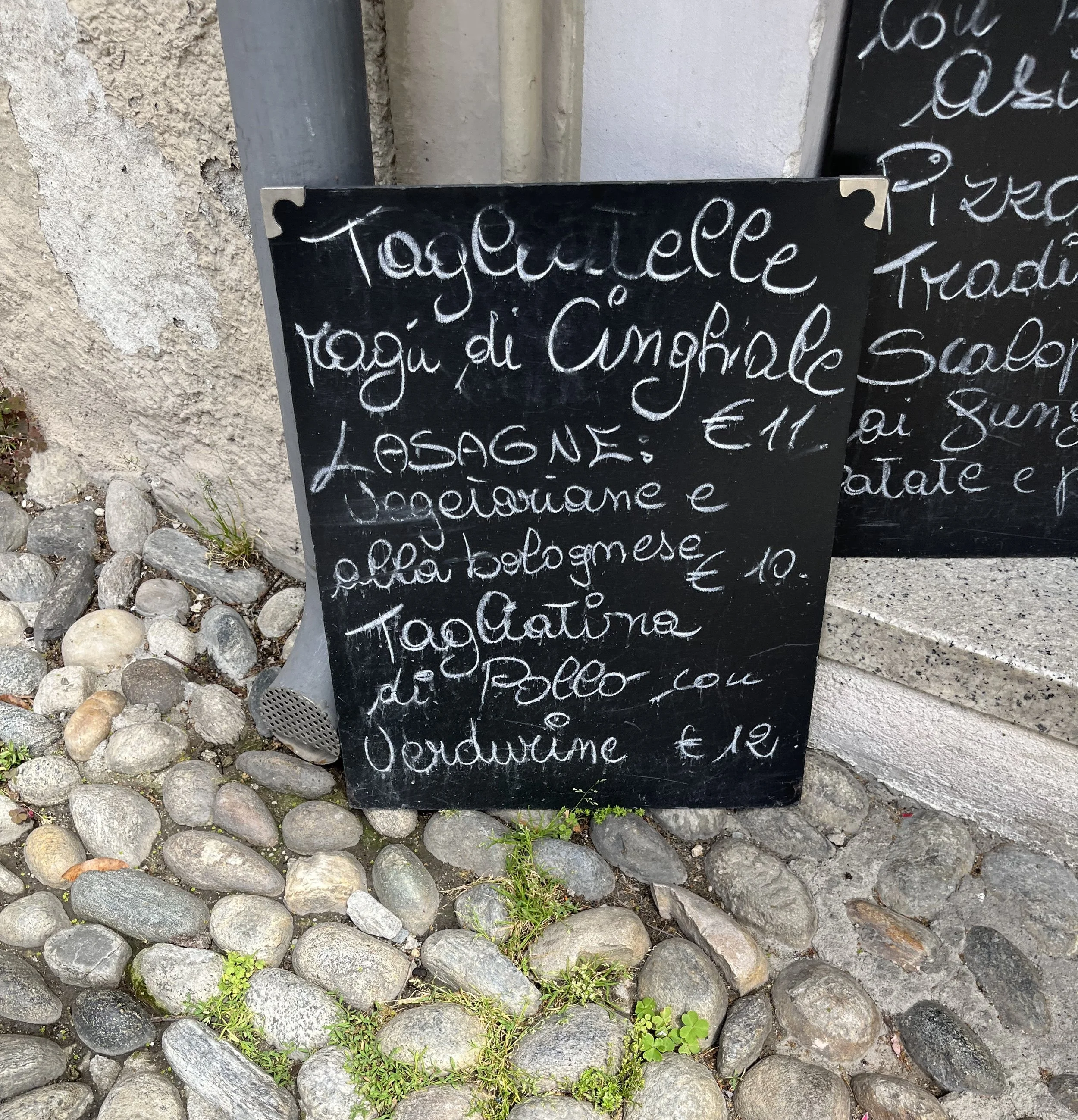 Restaurant in Pella, Italy along Lake Orta