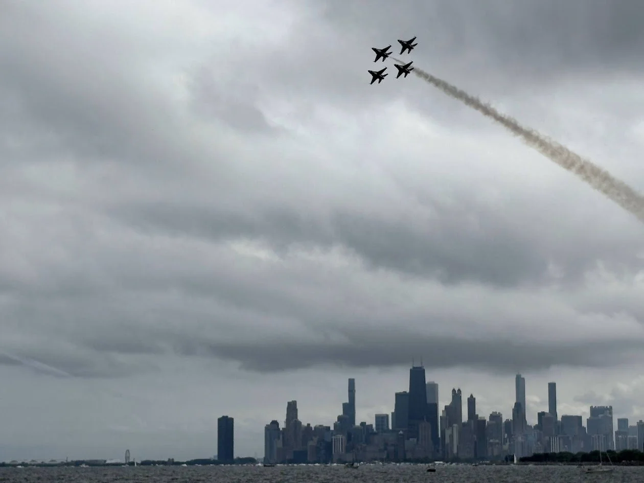 Air And Water Show. Skyline
