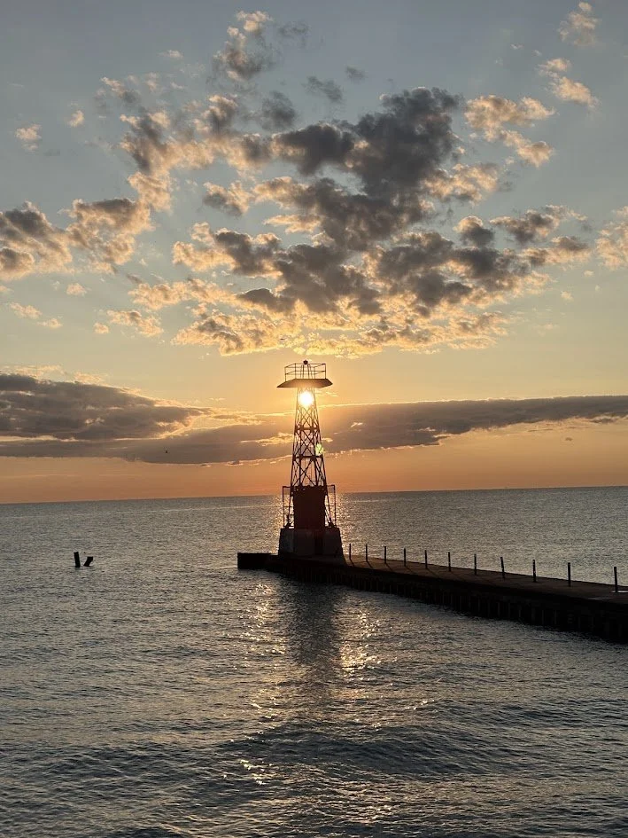 Sunlight House, Foster Lighthouse