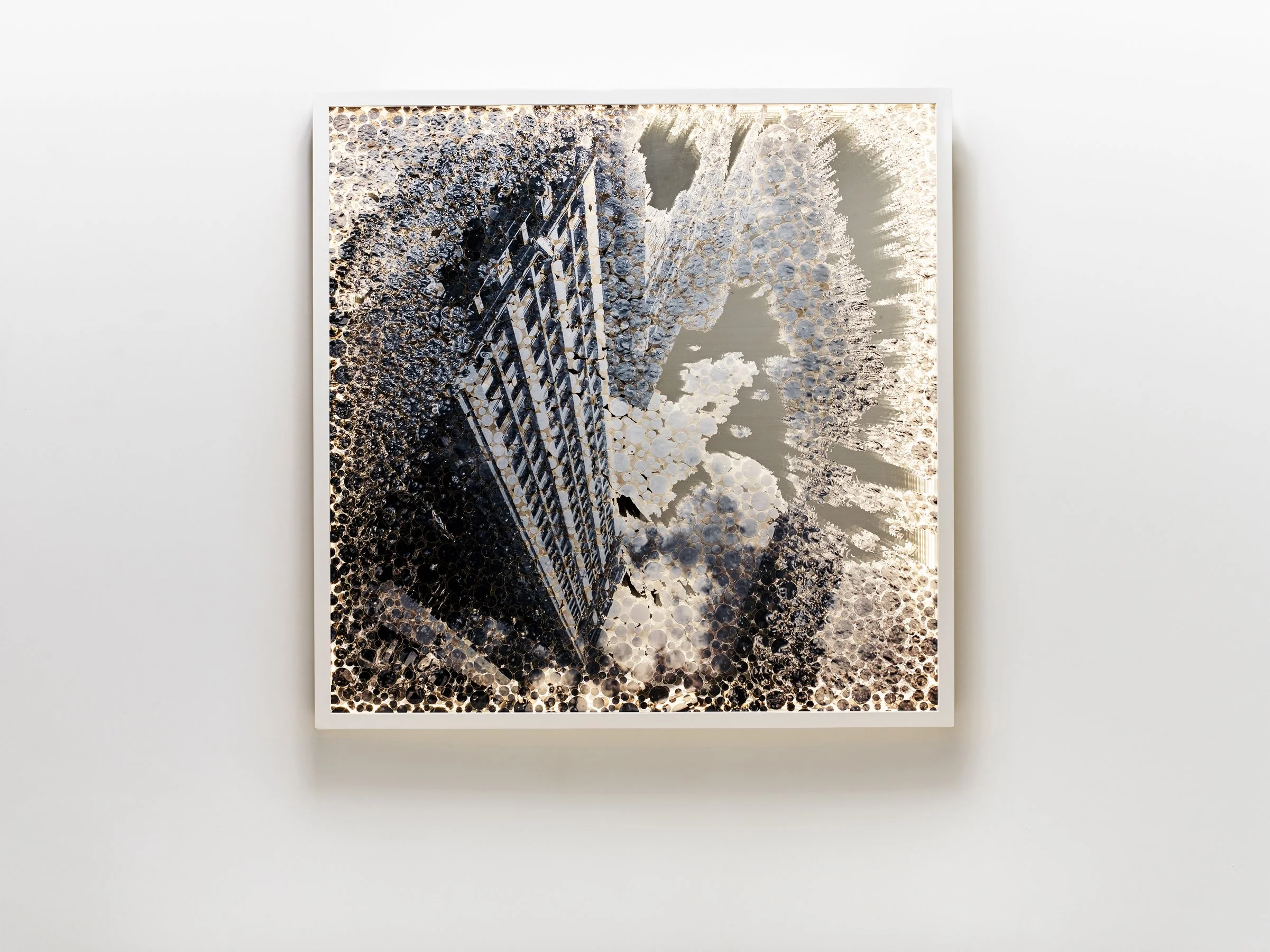 Around the Corner,

2019,

digital print on acrylic glass, LED, dimmer

12O x 12O x 1O cm