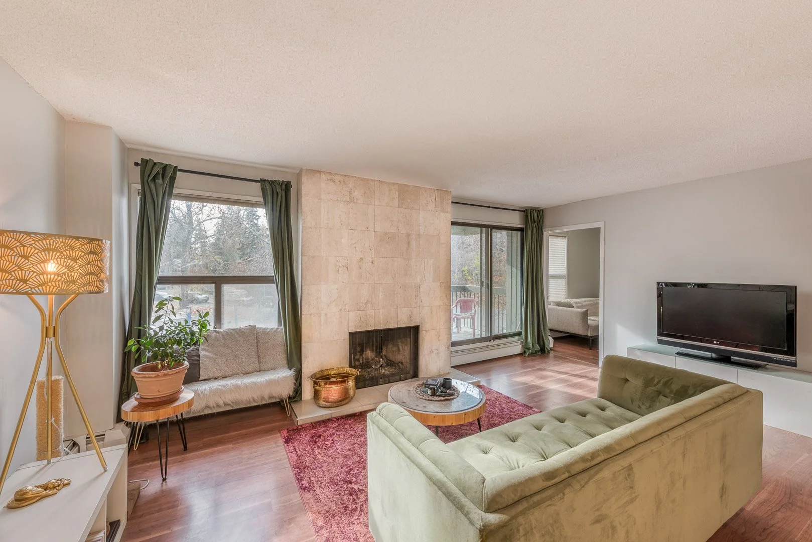 305 626 24 Ave SW-51.jpg