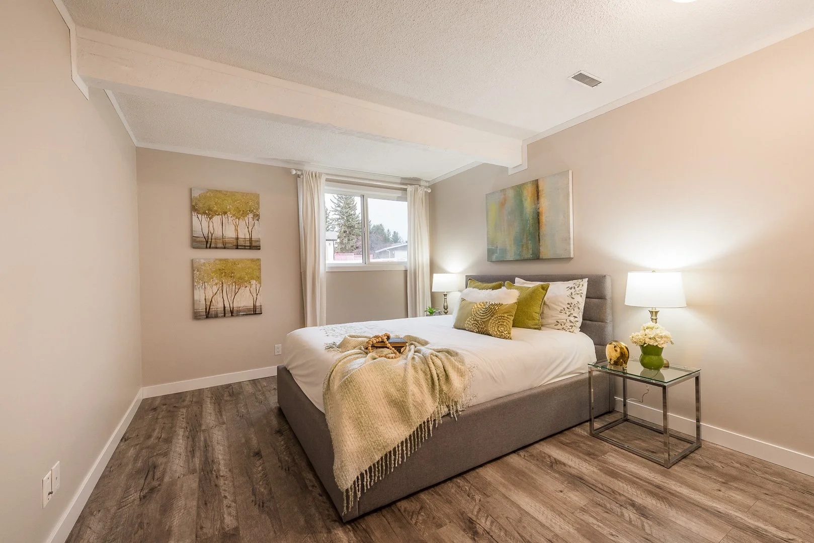 9970 26 St SW Donna-22-Edit.jpg