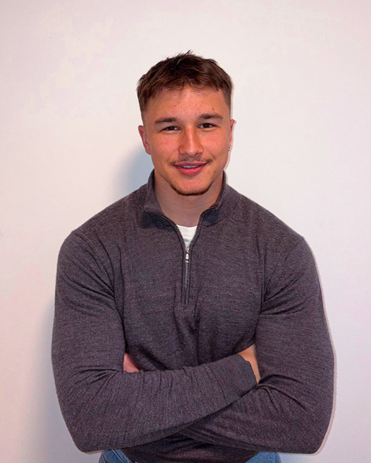 Martin Lermen, kiné général et sportif, dans le cabinet BePerFit à Wezembeek-Oppem. Martin est spécialisé en rééducation orthopédique, taping/kinesiotaping et rééducation post-traumatique.
