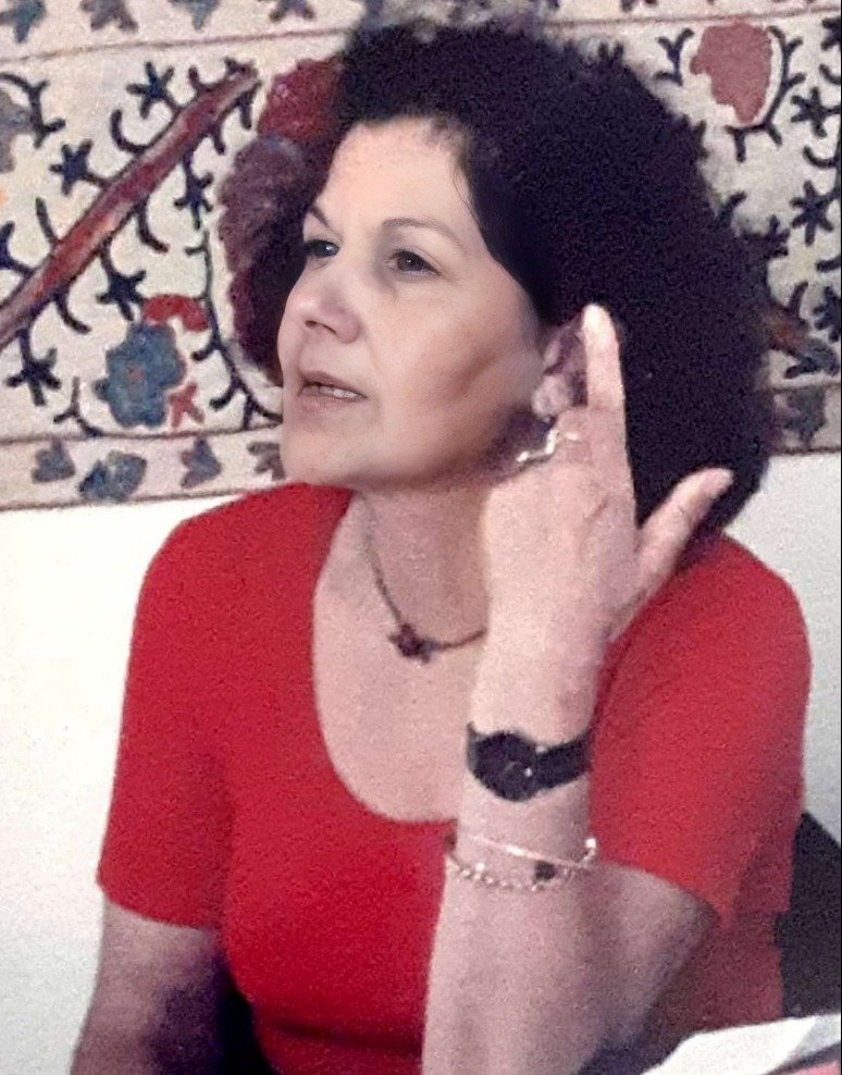אתמול נפטרה סבתא שלי היקרה והאהובה, מקור השראה ענק לי, למשפחה ולכל כך הרבה אנשים נוספים. אני במרחק אוקיינוס ויותר. לשמחתי הספקתי להיפרד לפני שטסתי. 
זה ההספד שכתבתי והקלטתי לה:

סבתא, אני אוהב אותך. אני מתגעגע אלייך. 
האמת היא שכבר הרבה זמן אני מתגעג