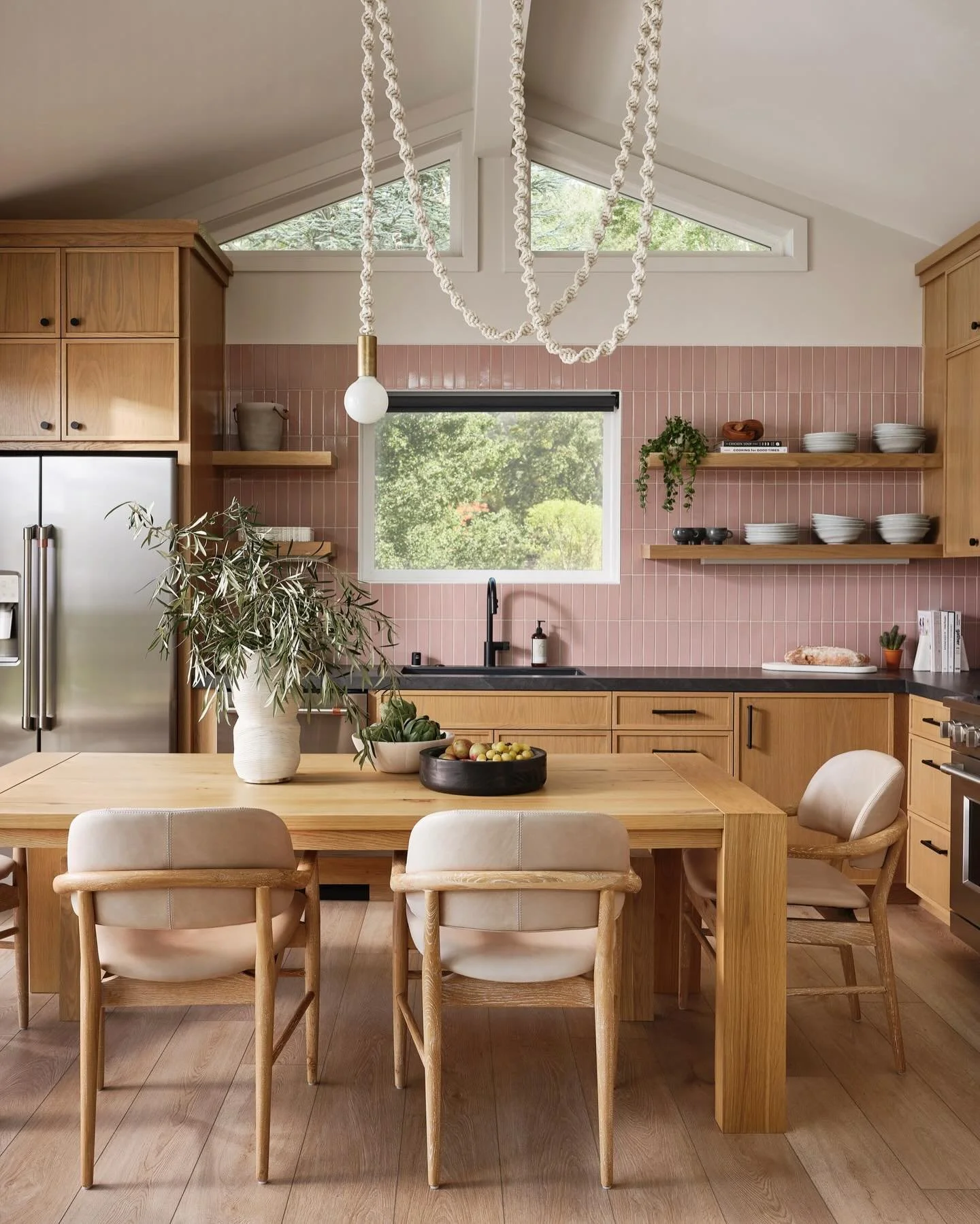 Tini Helix 1 | Double Drape Blush &amp; Timber Retreat, Lafayette, CA
Designed by @susienovakinteriors whose words capture the spirit of this space&mdash; &ldquo;The best spaces&hellip; are unapologetically themselves.&rdquo; ✨

📷 @rbradleyphoto 

#