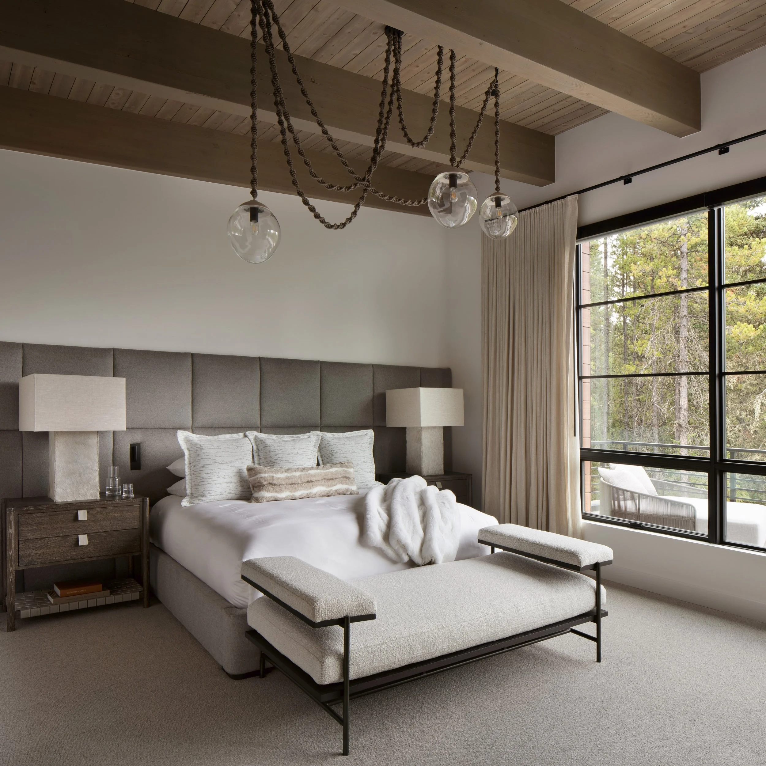 When the project&rsquo;s backdrop is the Spanish Peak mountain range, interior design will always exist as a dialogue with the surrounding landscape.

At The Hygge House in Big Sky by @domaine____interiors the primary bedroom demonstrates how materia