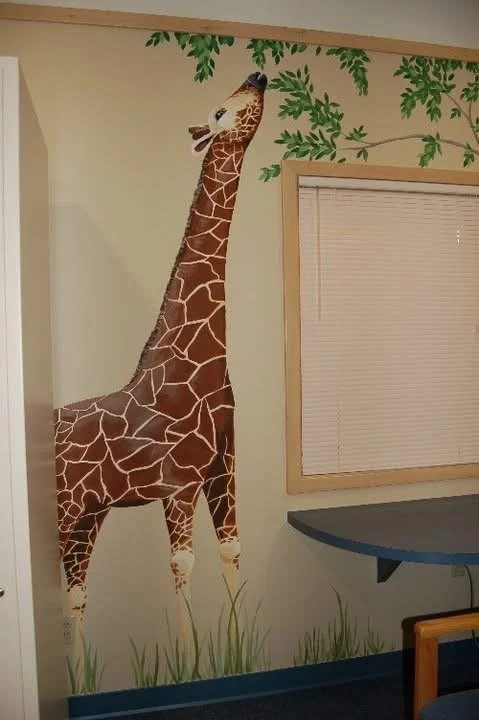 Giraffe eating leaves