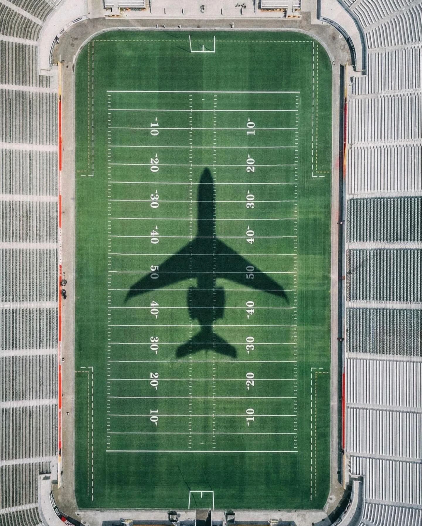 Happy Super Bowl weekend from Skyline! 🏈 where do you want your private jet to touchdown next? ✈️