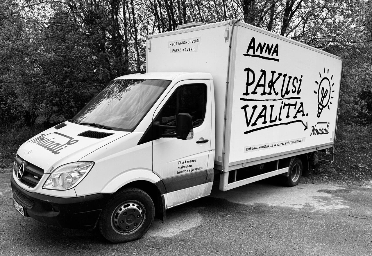 Huollon ajaksi sijaisauto, pidempään tarpeeseen toimiva vuokra-auto.