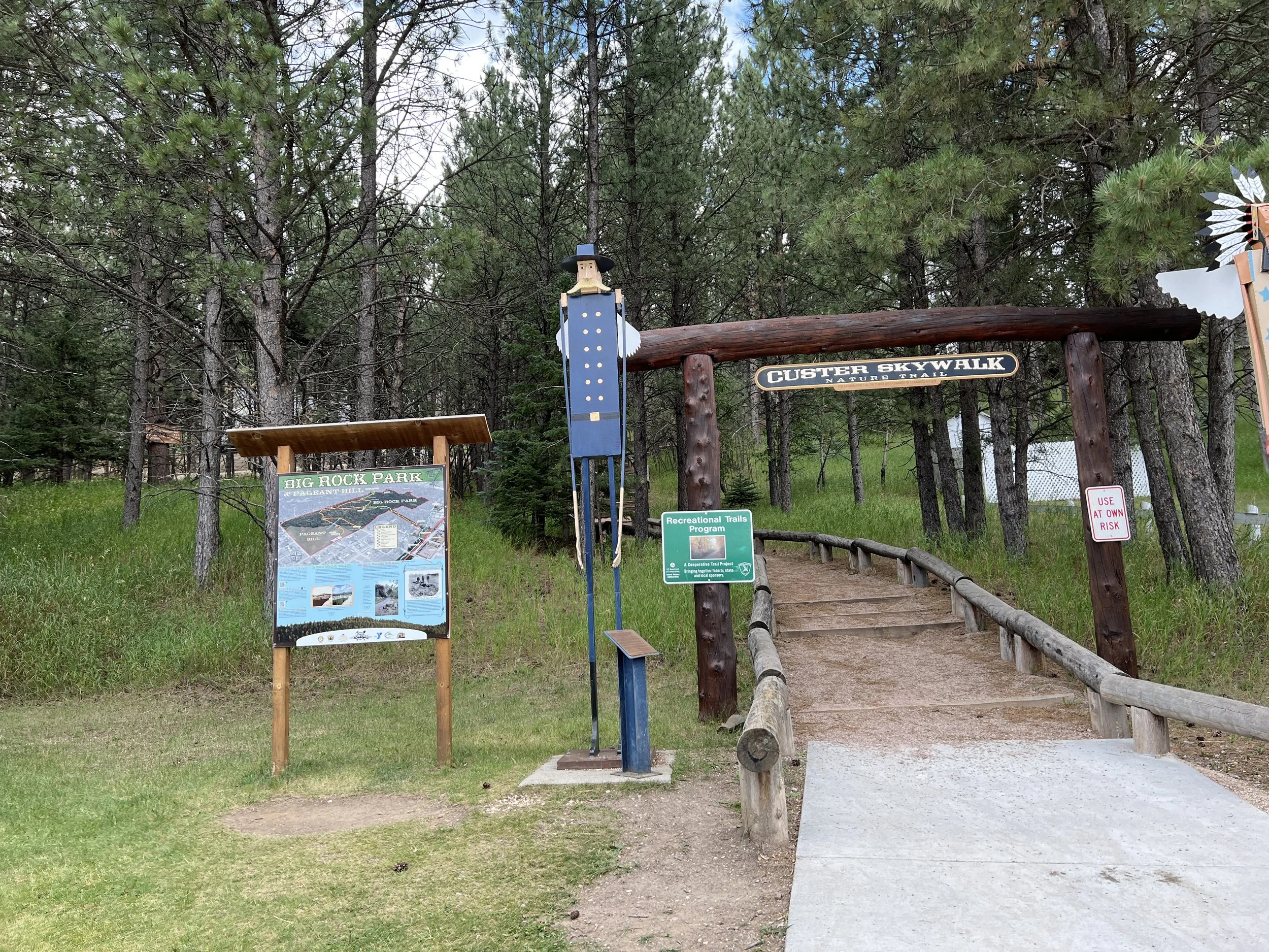 A custer entrance.JPG