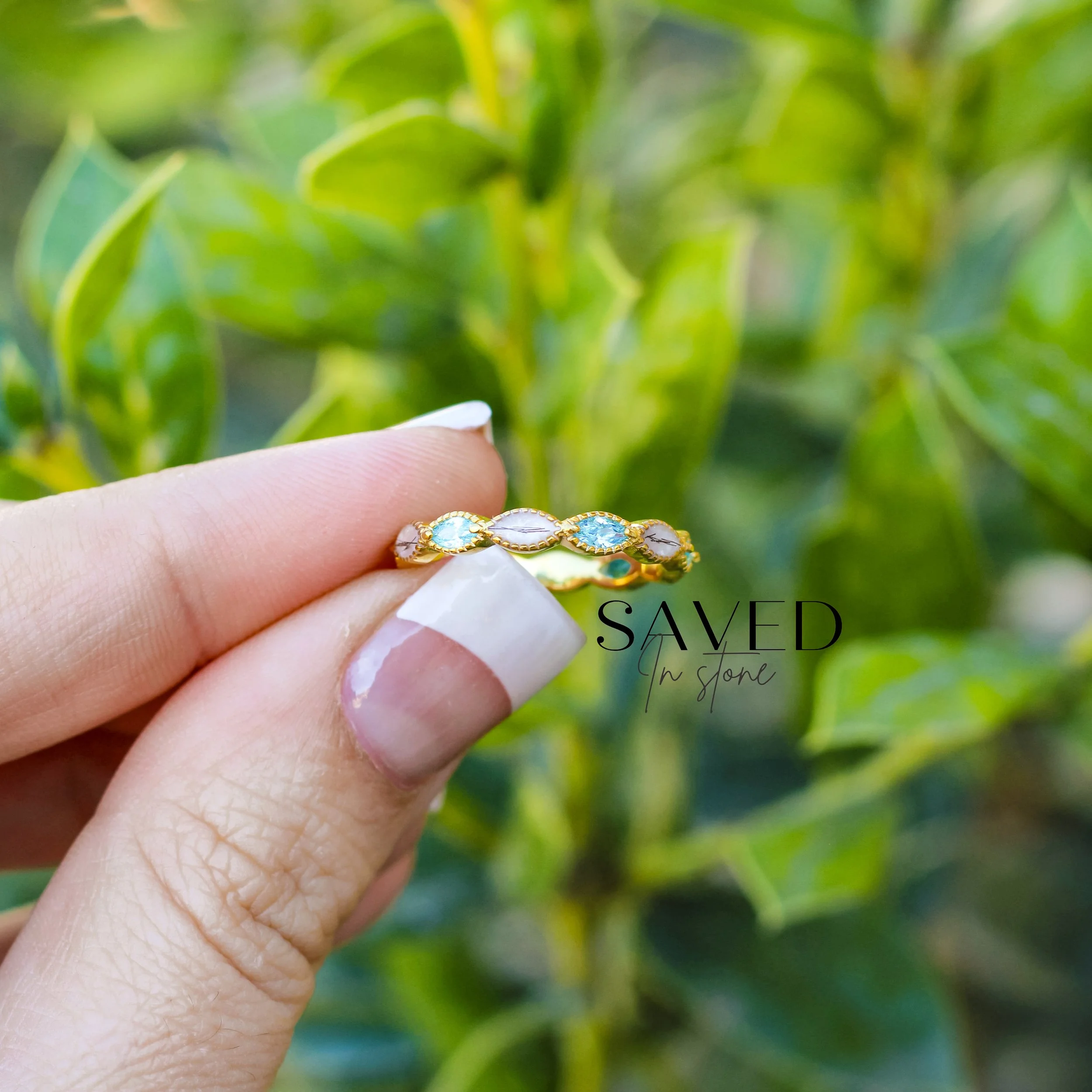 PEARL PIGMENT BACKGROUND WITH HAIR