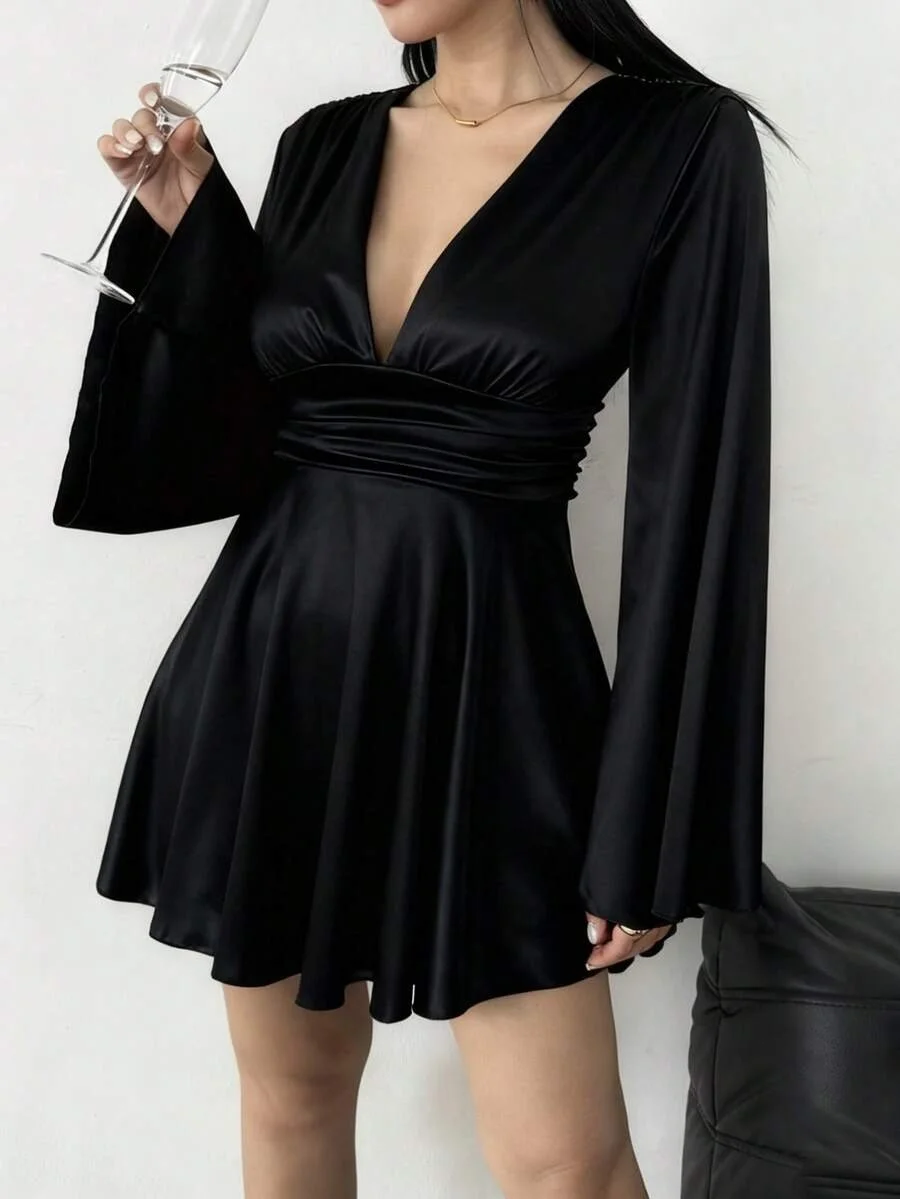 302682460_Black_7.jpeg