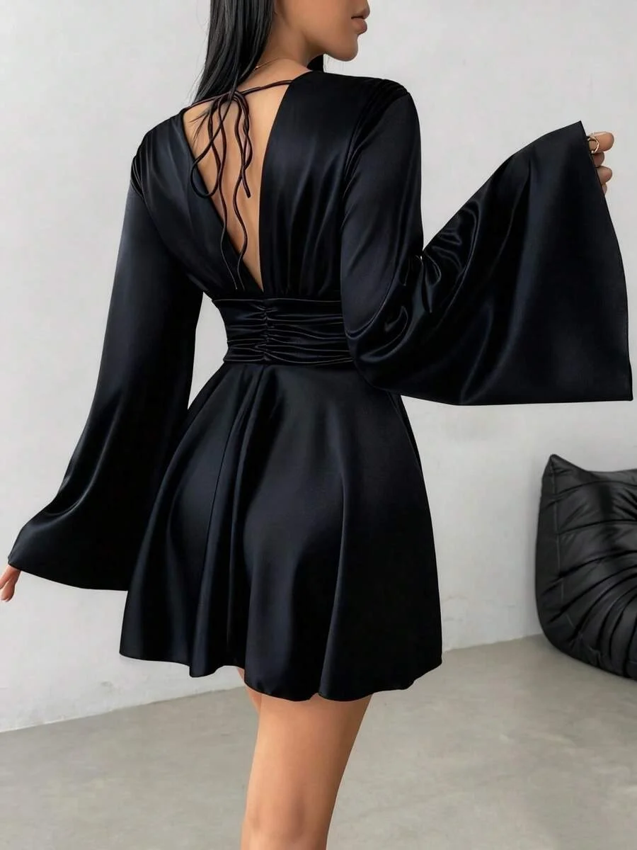 302682460_Black_1.jpeg