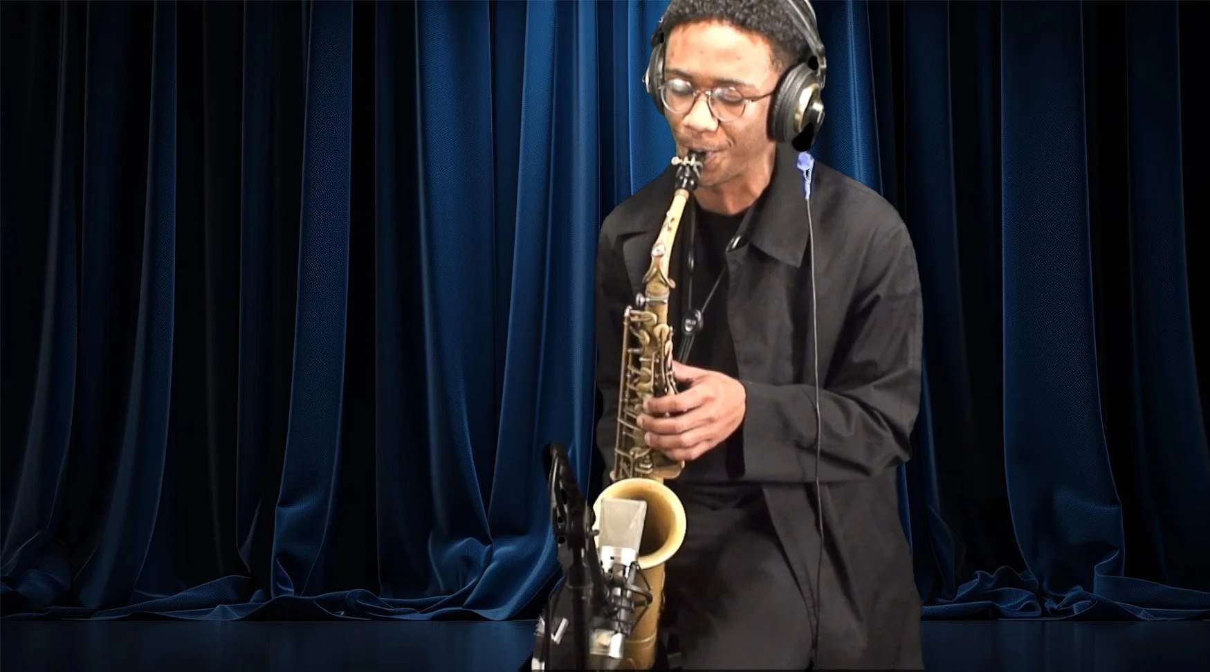 Kevin Oliver, alto sax