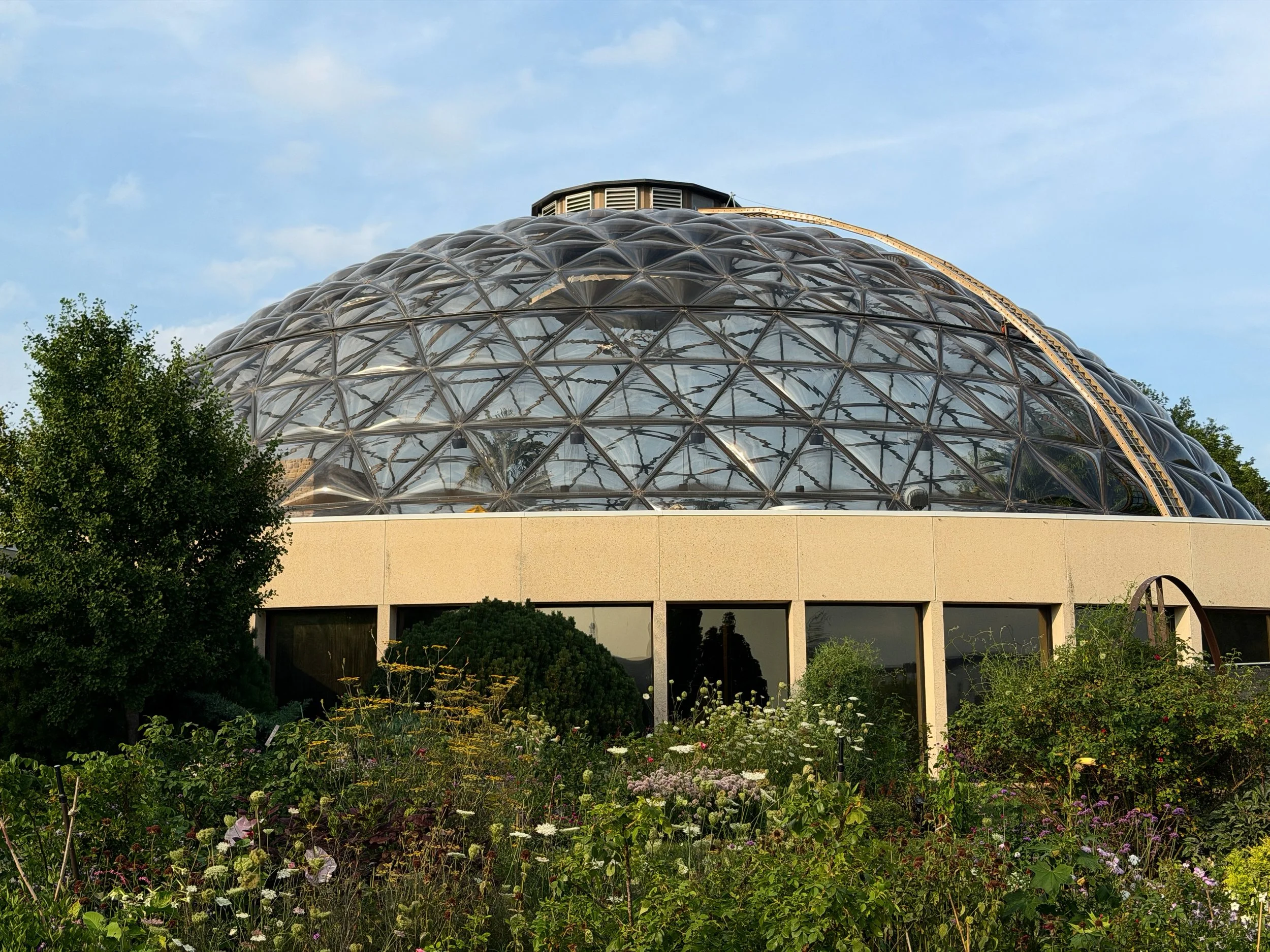Doing a percussion workshop in DesMoines Iowa, and turns out I am not far from Bucky the local arboretum has a geodesic dome as a greenhouse, very cool!