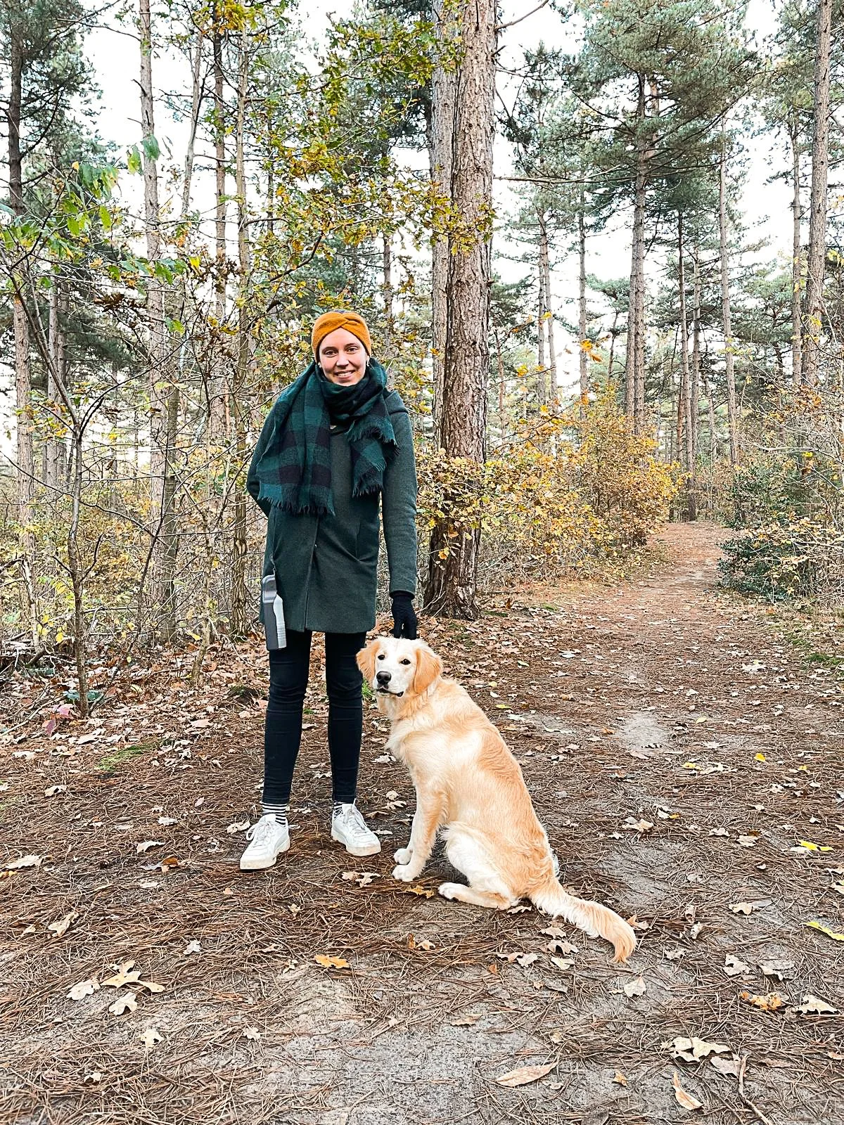 Foto van Romy en werkmaatje Bo, de Golden Retriever.