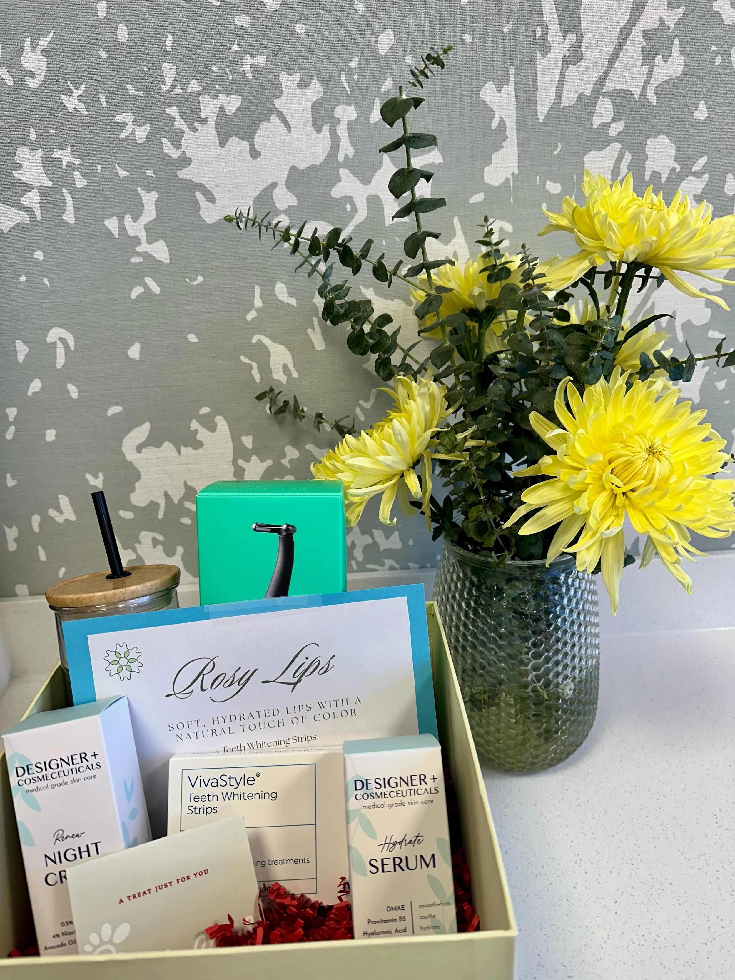 ⭐️MOTHER&rsquo;S DAY GIVEAWAY!!!⭐️
-Electric Tooth Flosser
-Rodriguez Family Dentistry cup
-Teeth Whitening Strips 
-Rosy Lips: Exion Face Applicator 
-Designer Drugs Renew Night Cream and Hydrate Serum 
-$15 chick-fil-a gift card 💕HOW TO ENTER:
-Fo