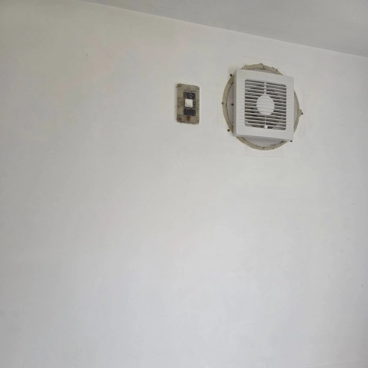 Small repairs can make a huge difference 👌

This bathroom wall needed some plastering around a newly installed extraction fan, along with visible joints that needed attention. After plastering, sanding, and finishing, the wall is now smooth, fresh, 