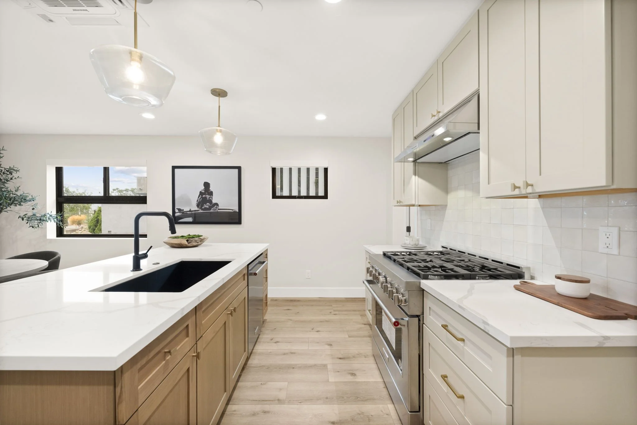 26-web-or-mls-26-3675 Paul Jones Ave.jpg