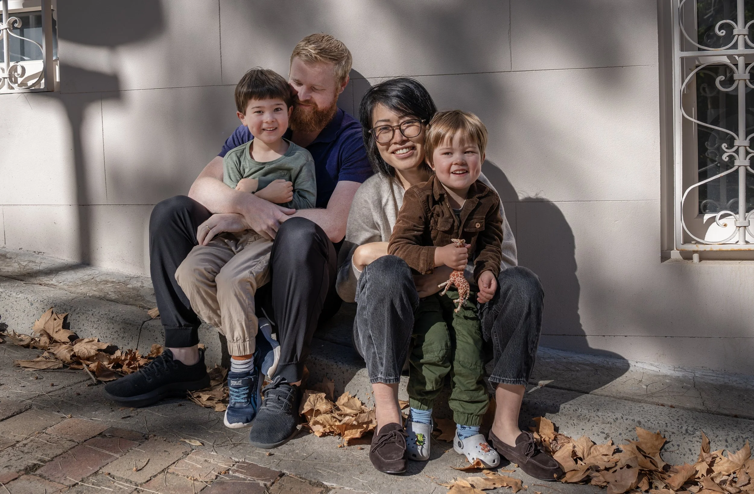Jessie_Family_sitting_2 copy.jpg