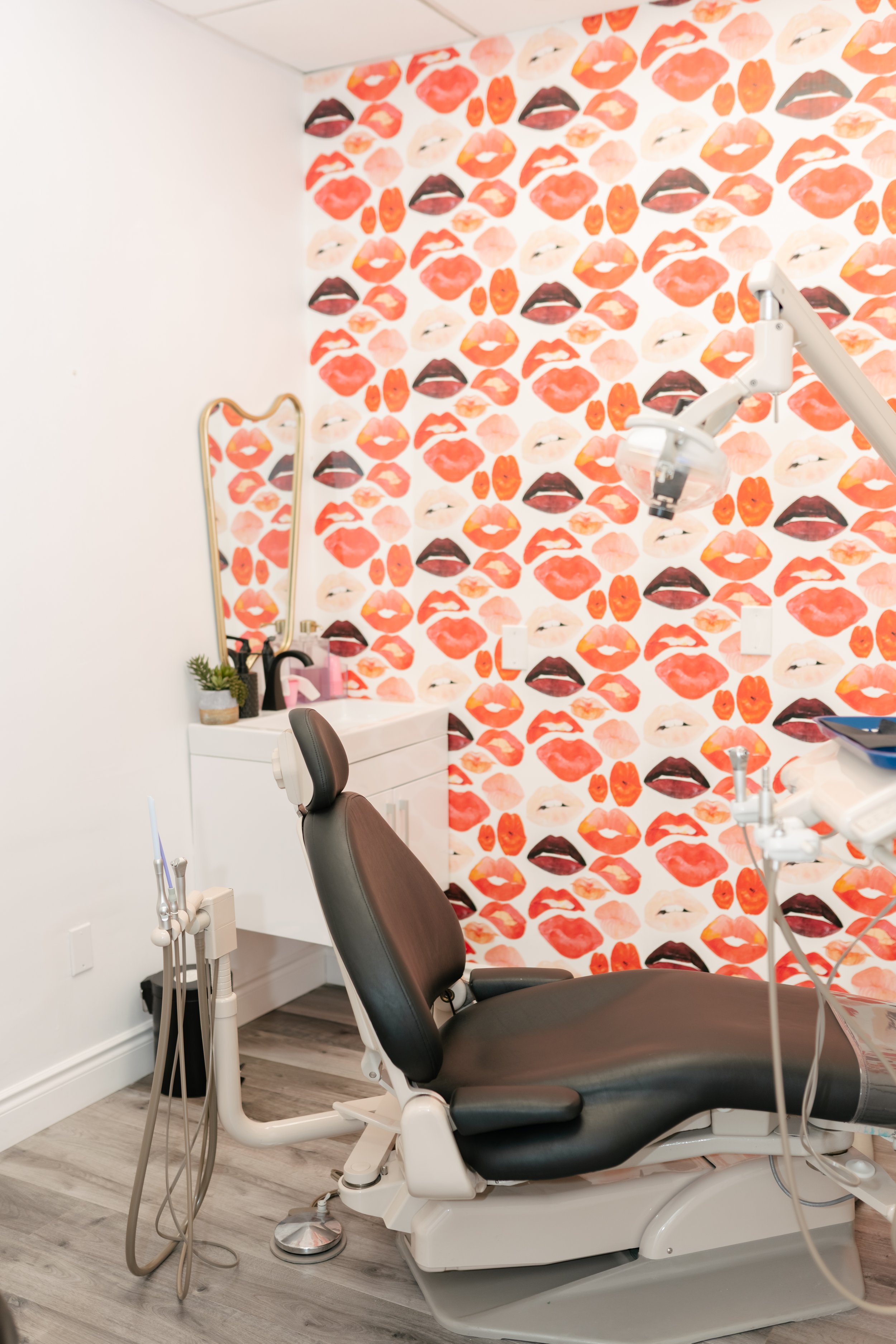 What It’s Like Getting Invisalign in Toronto | Step-by-Step Guide