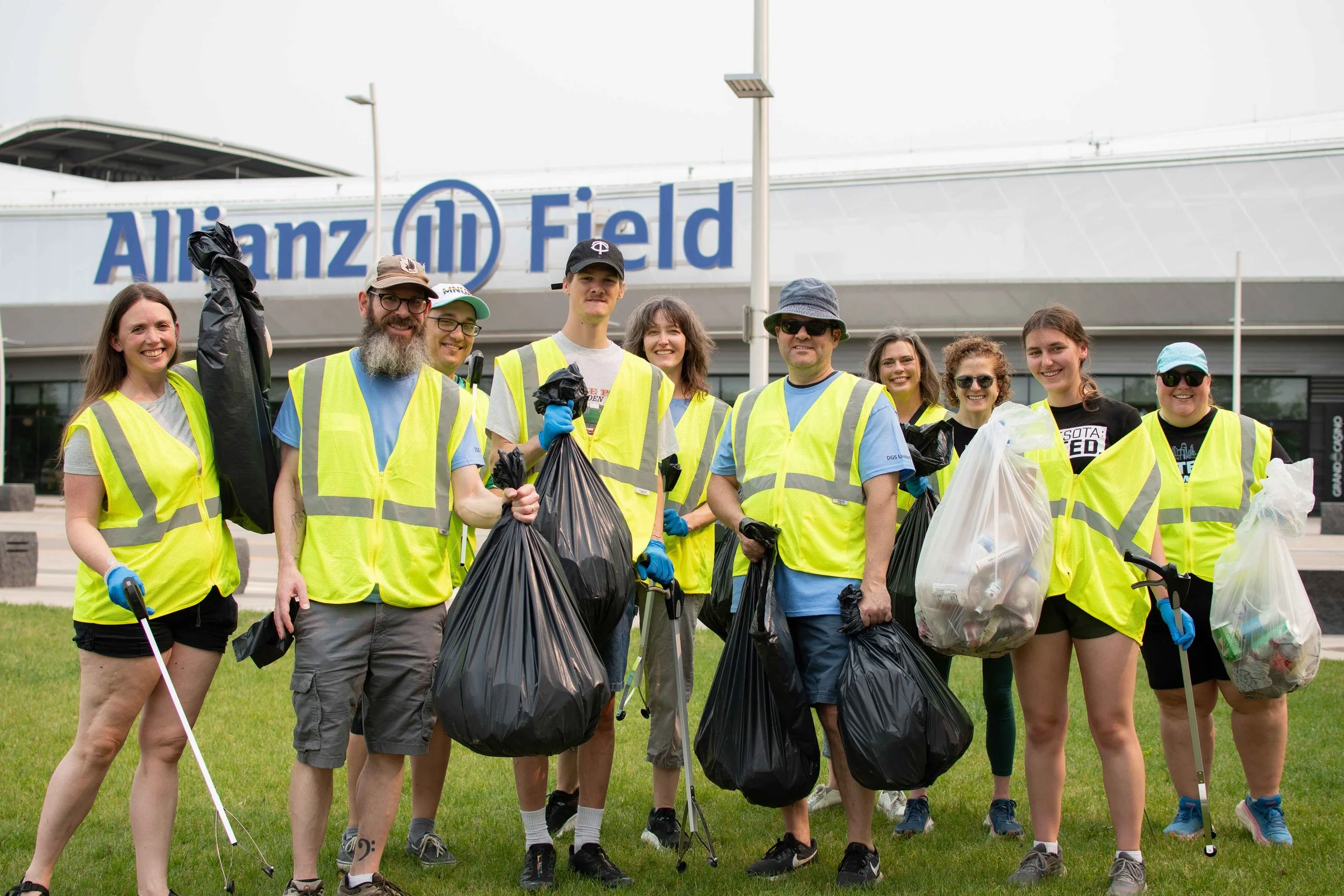 Allianz Clean Up Day-11.jpg