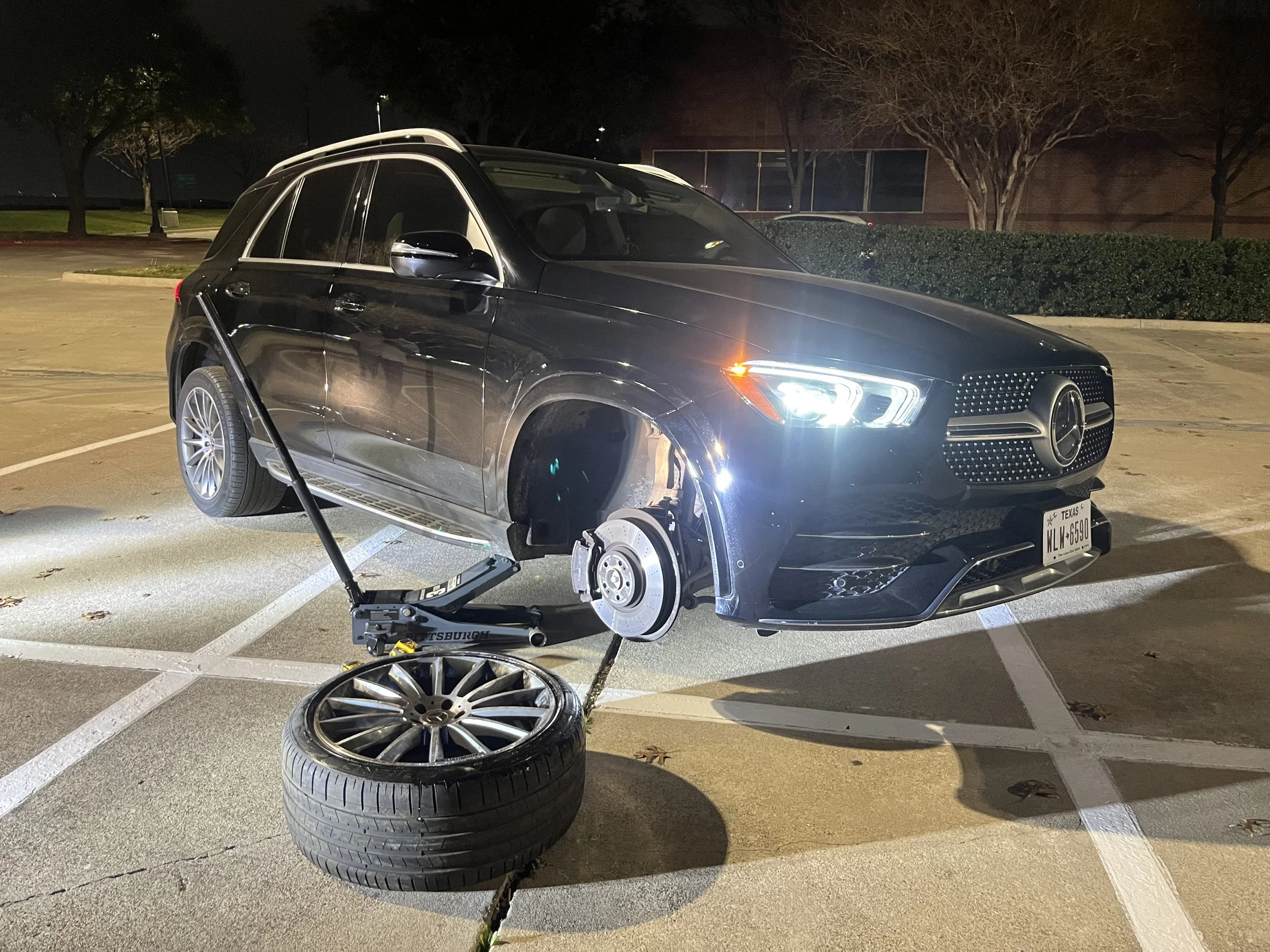 luxury car tire replacement