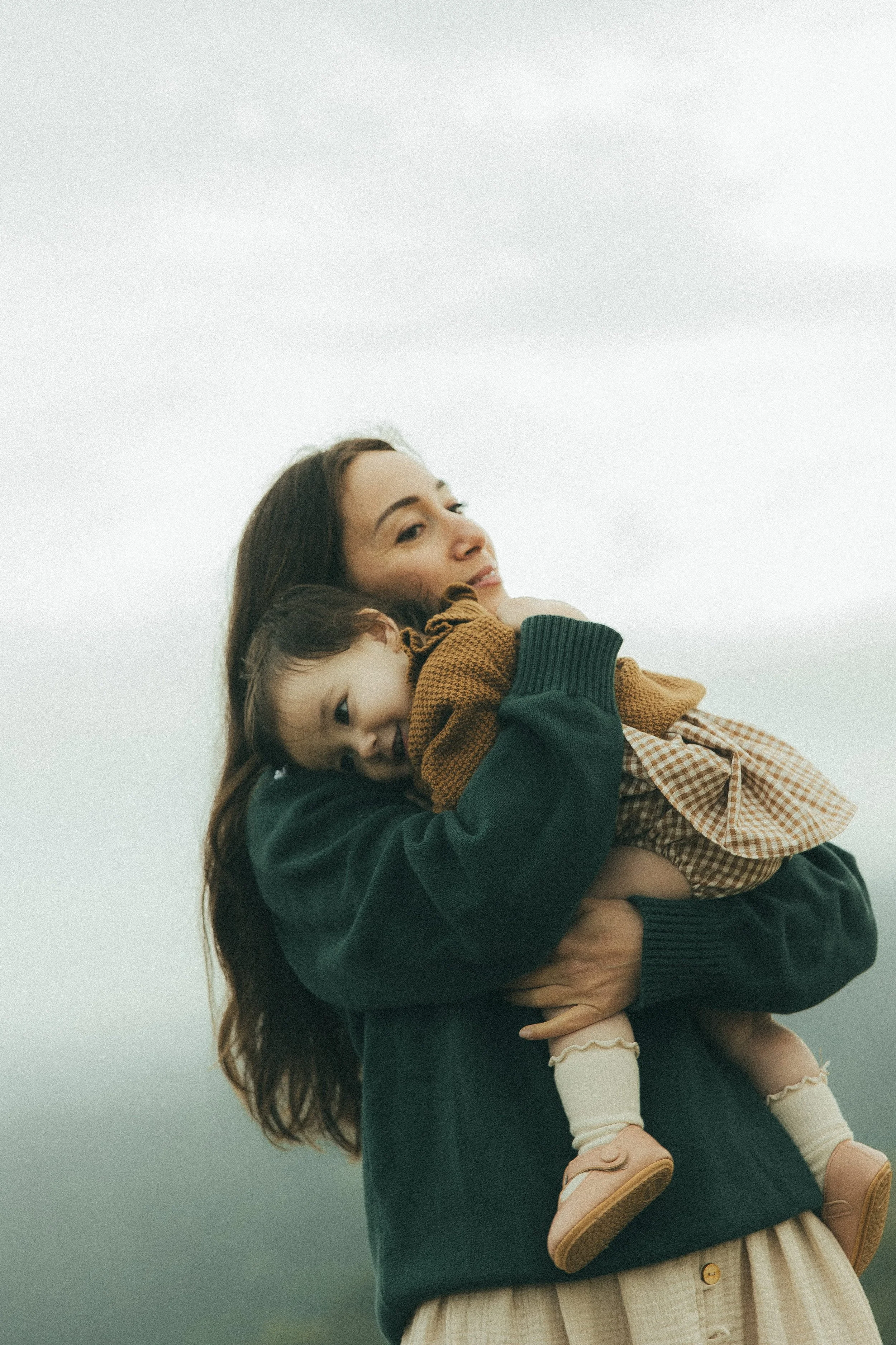 Oahu mother and daughter outdoor portrait session