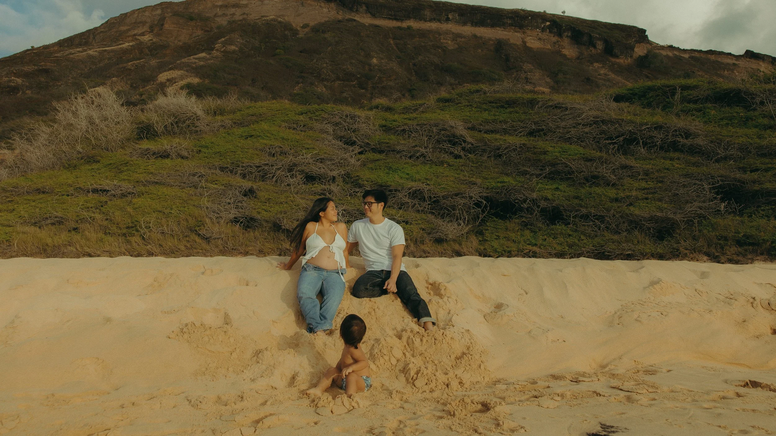 Oahu beach family photography session with young child