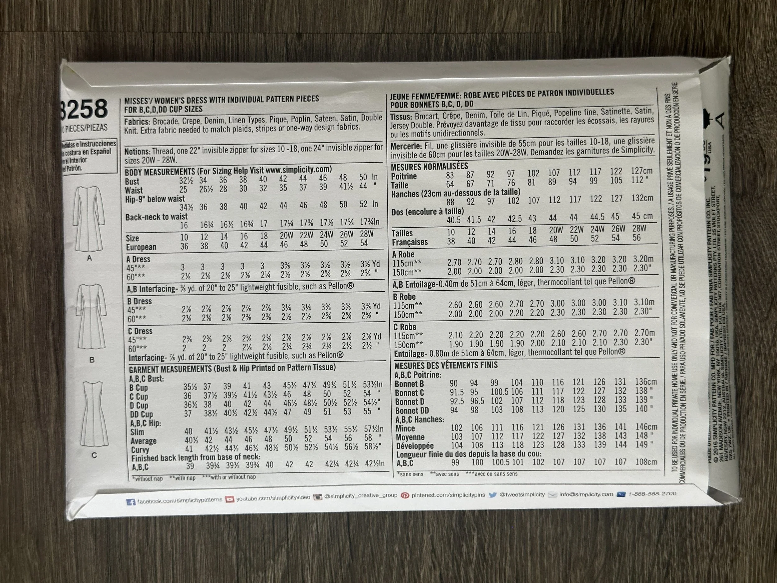 Simplicity 8258 Back .jpg