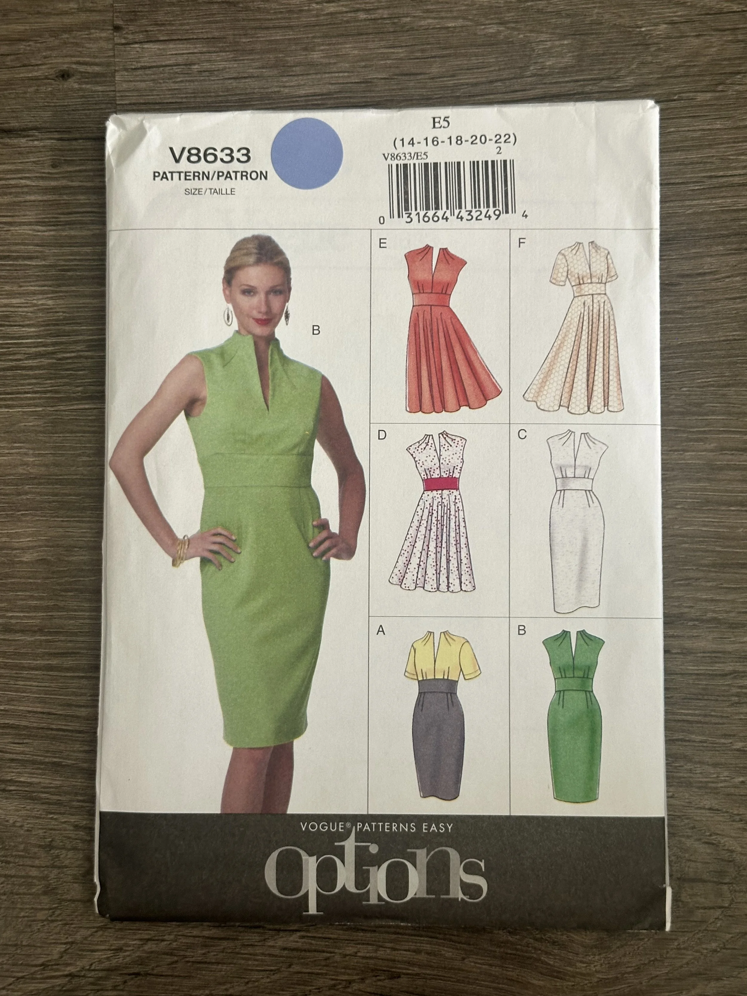 Vogue 8633 Womens Dress