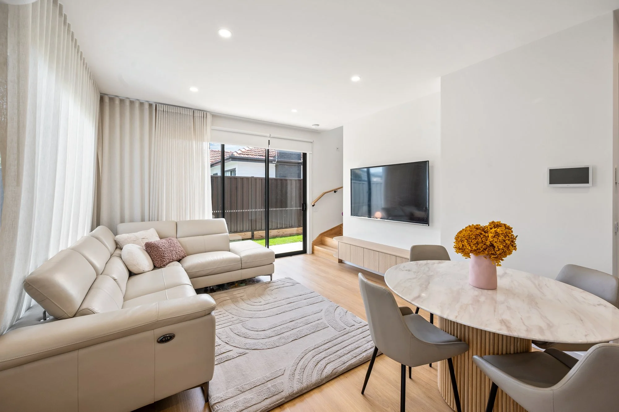 28_1.90 Beatty Ave (O).jpg