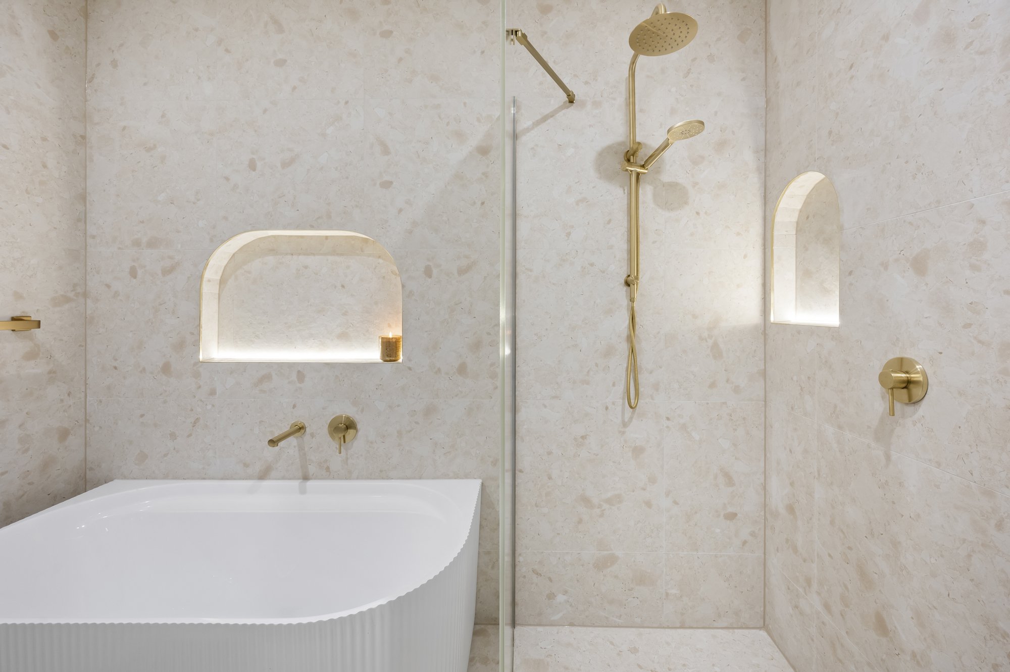 21_ 13 Gould Cres (O).jpg