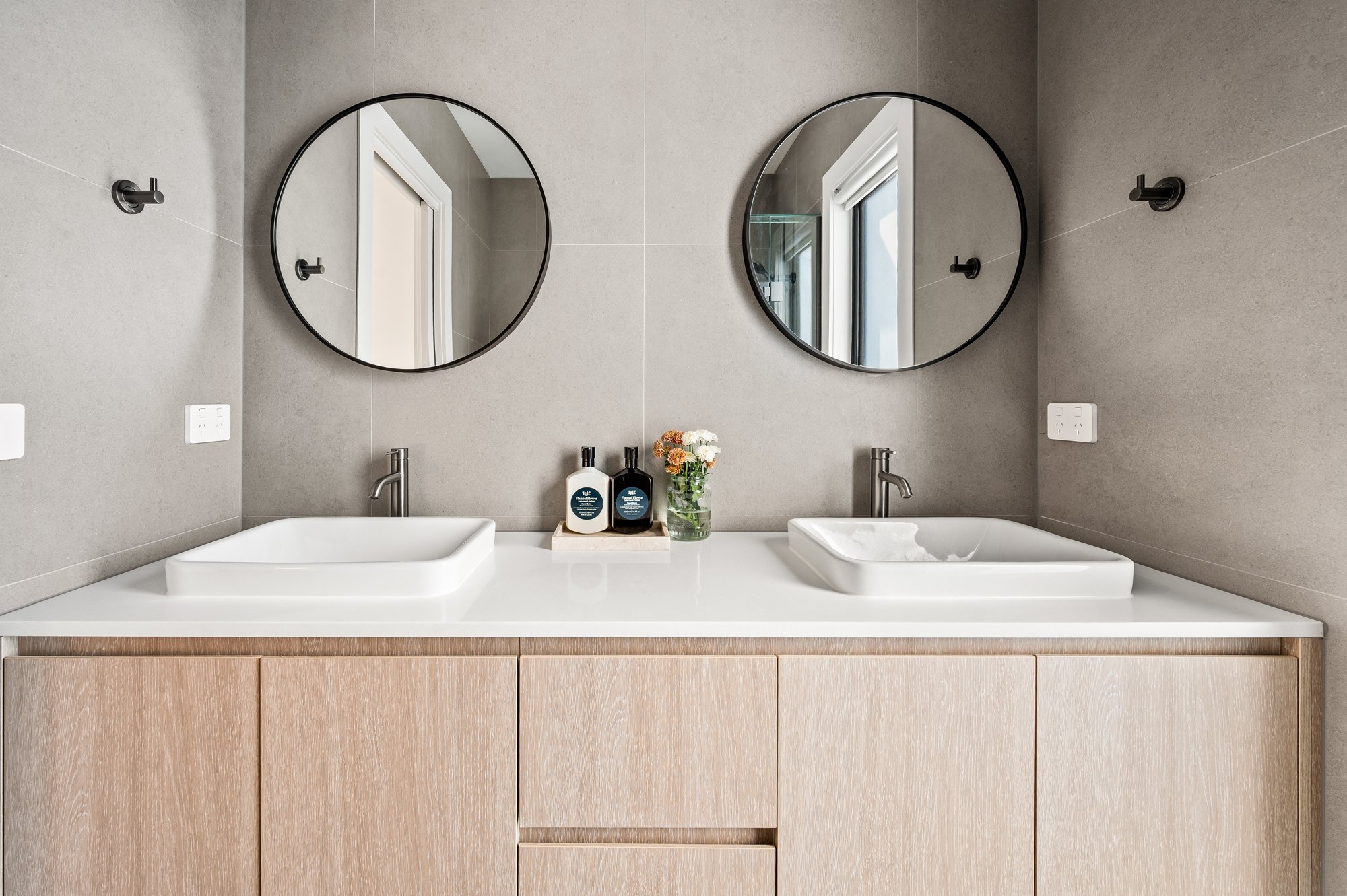 26_1.90 Beatty Ave (O).jpg