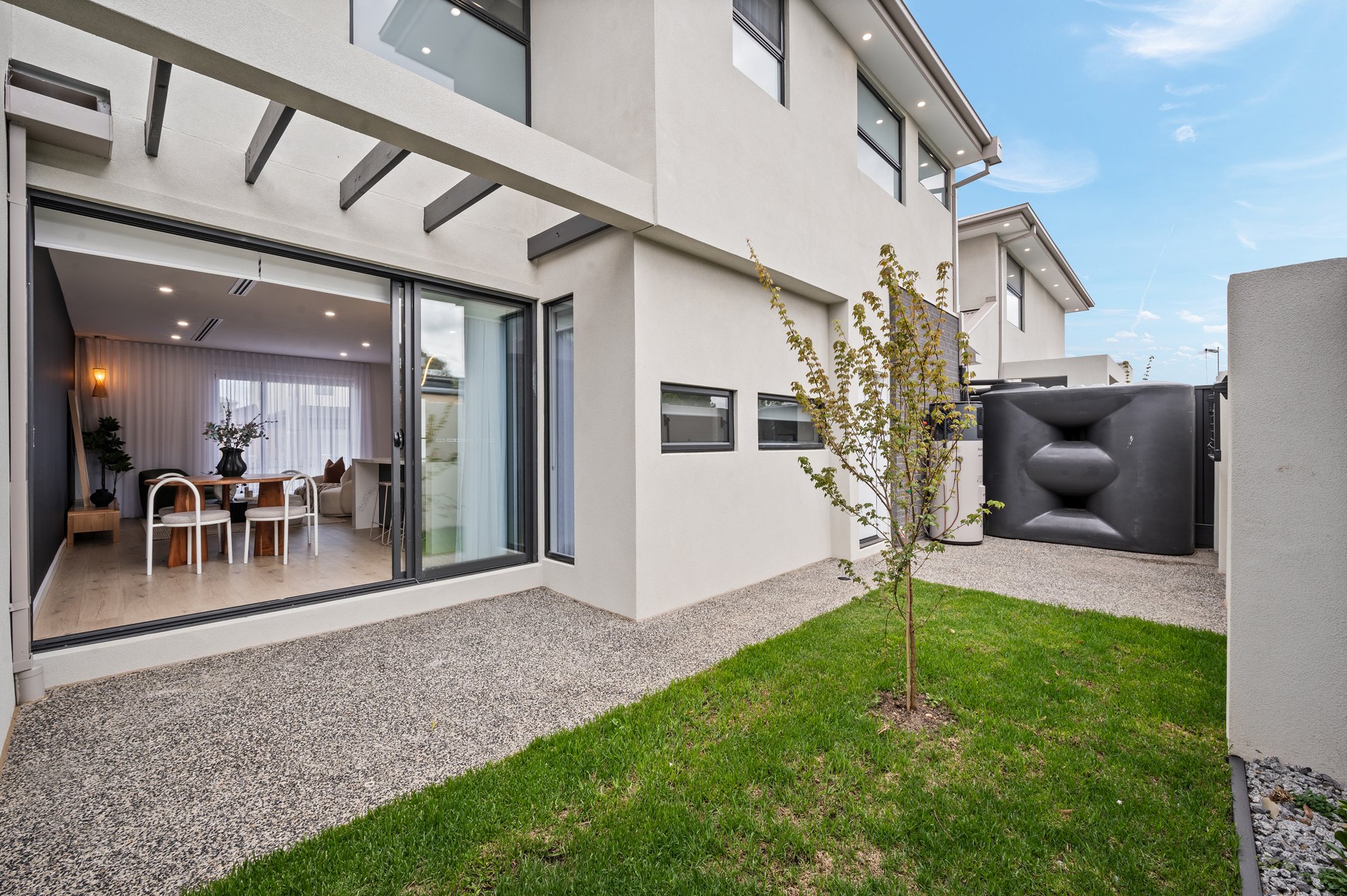 15_48D Fraser St (O) .jpg