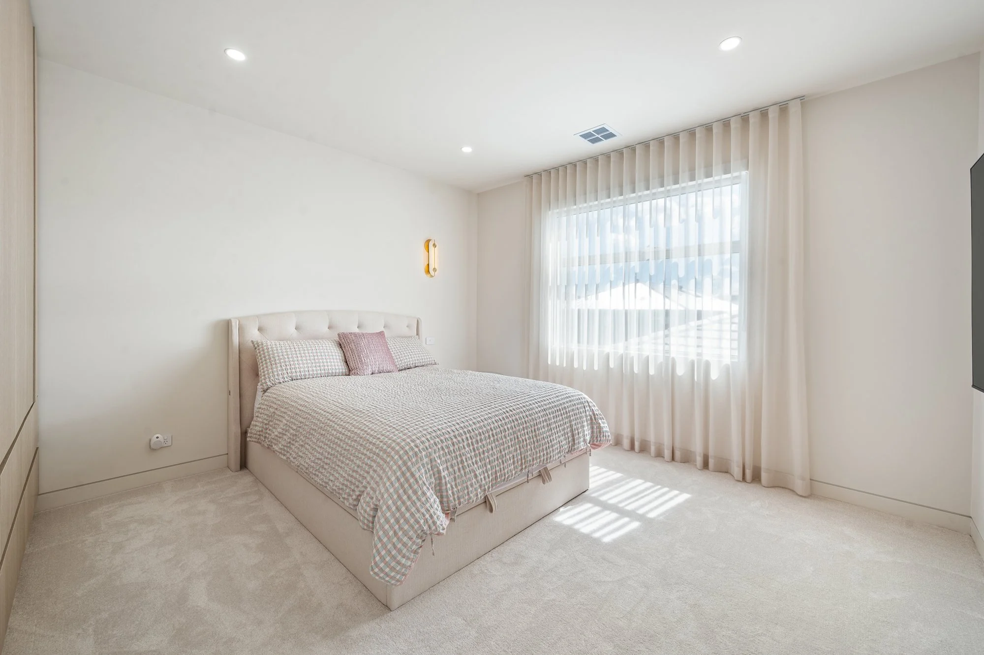 38_13 Sonia Cres (O).jpg