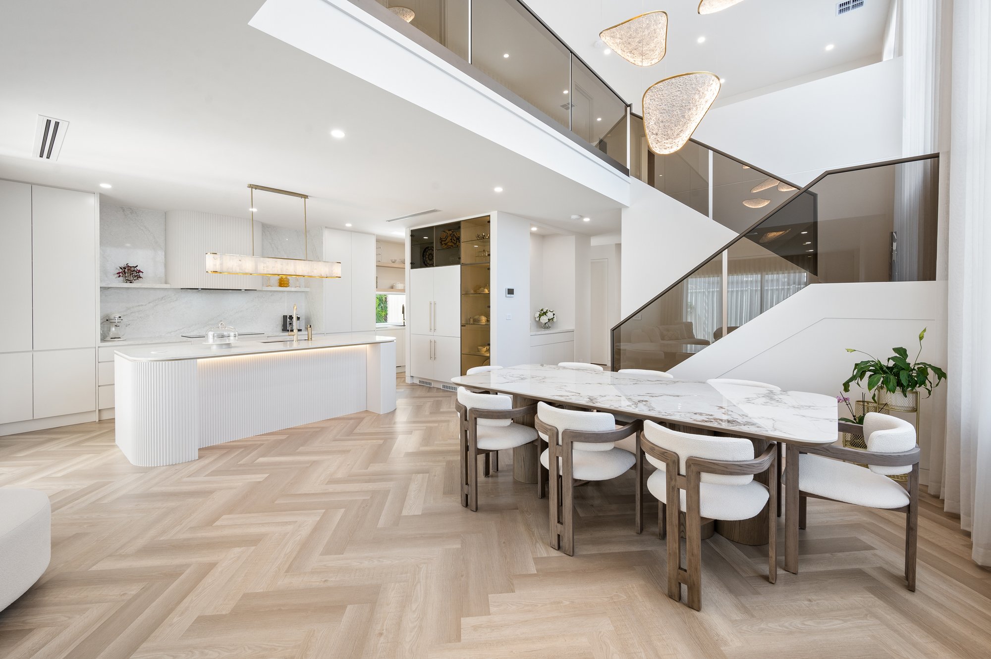 18_13 Sonia Cres (O) (1).jpg