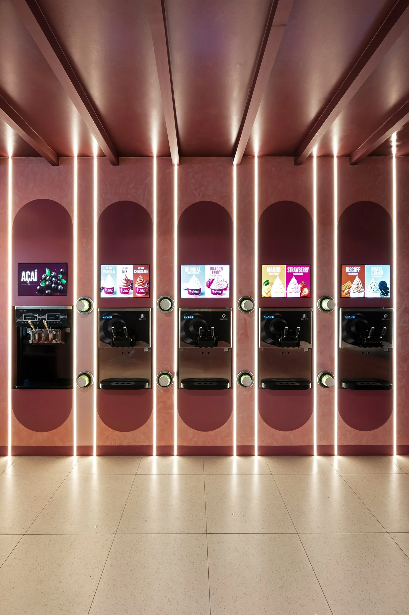 01_GelateriaOTD(O).jpg