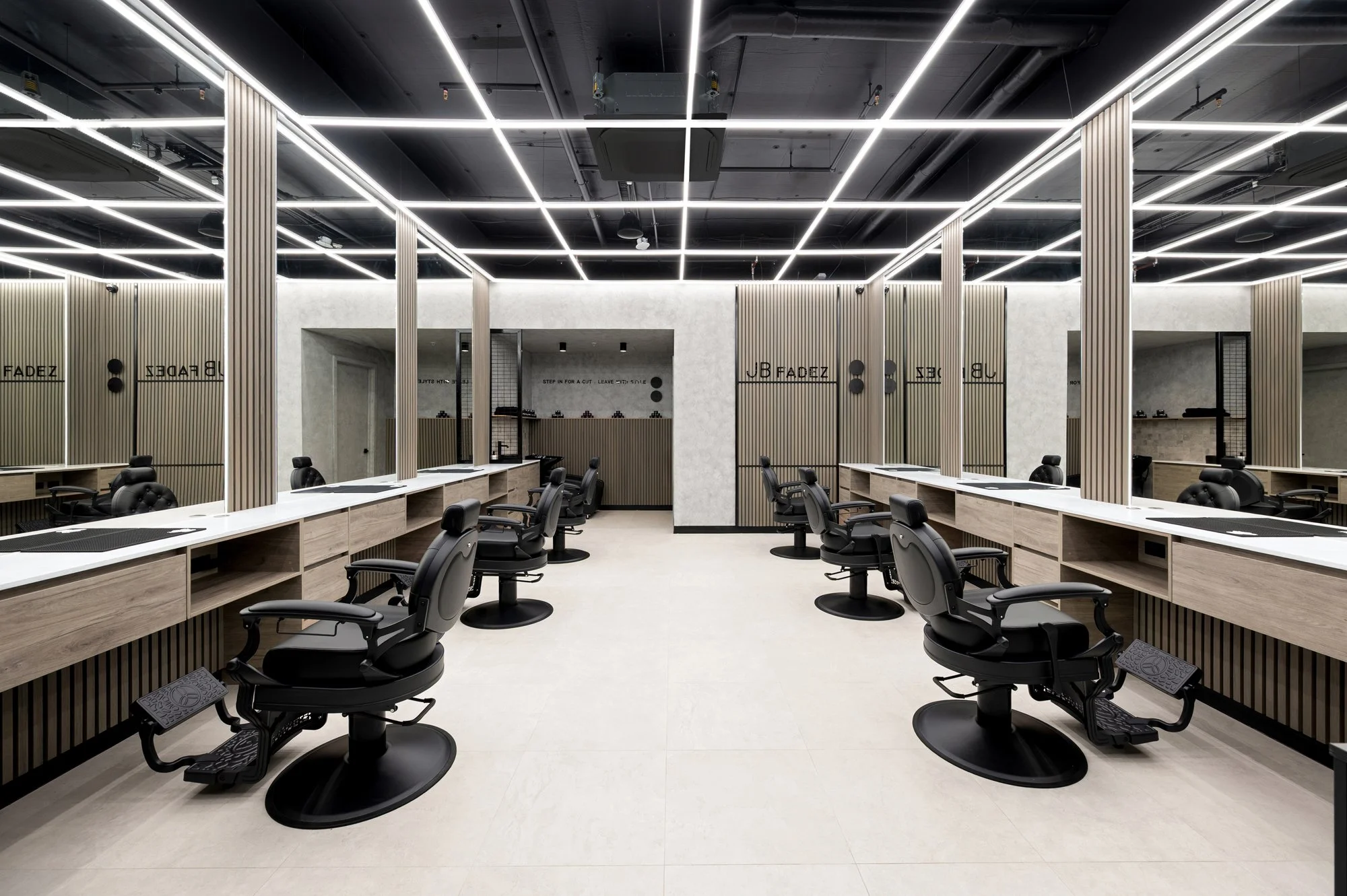 R1_02_JBBarbers(O).jpg