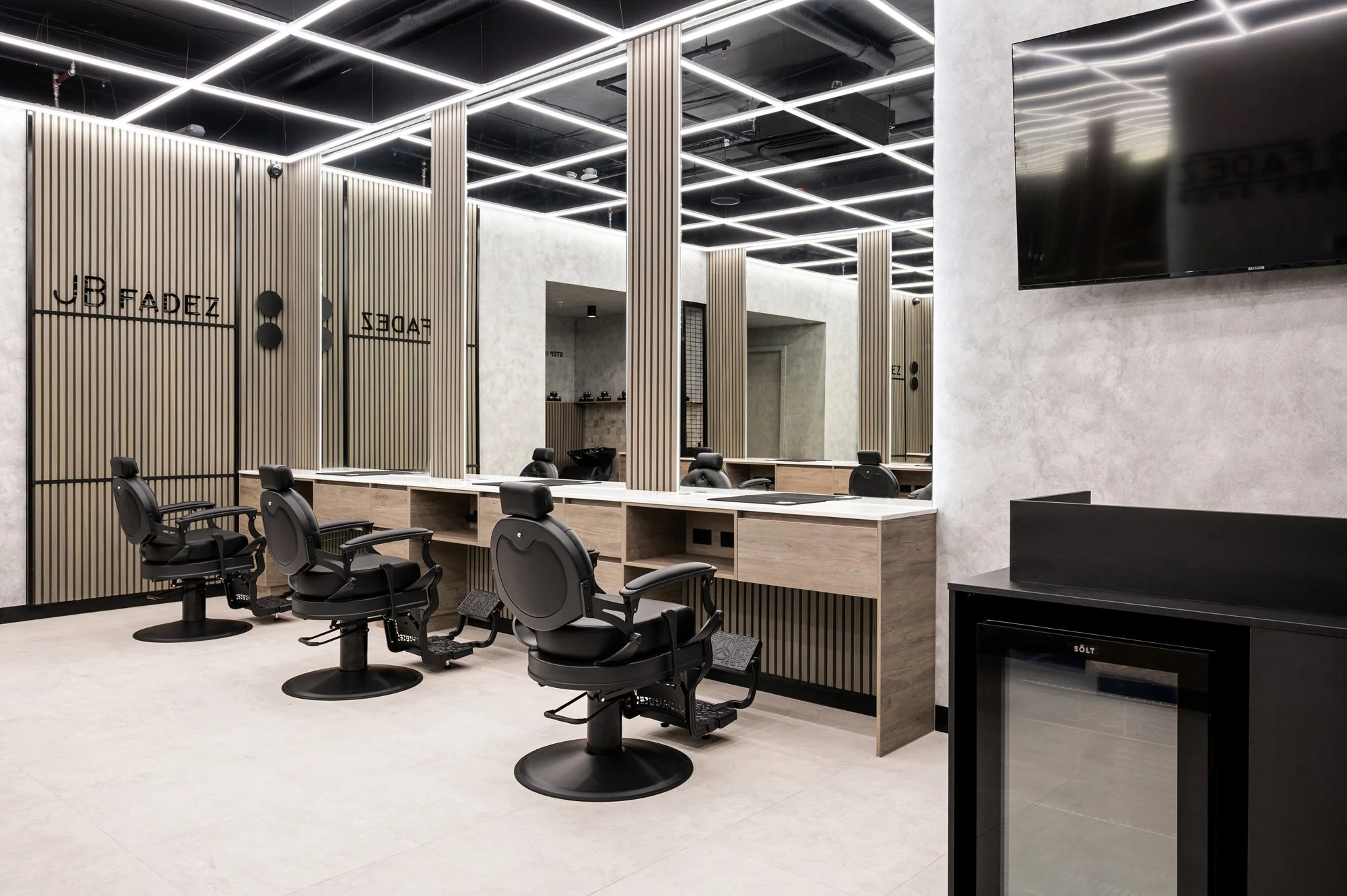 R1_07_JBBarbers(O).jpg