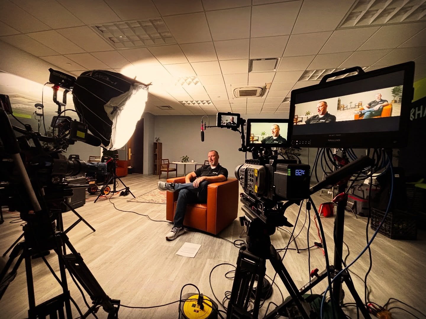 If AI&rsquo;s supposed to be taking all our jobs, why do AI companies keep hiring us? 🤖